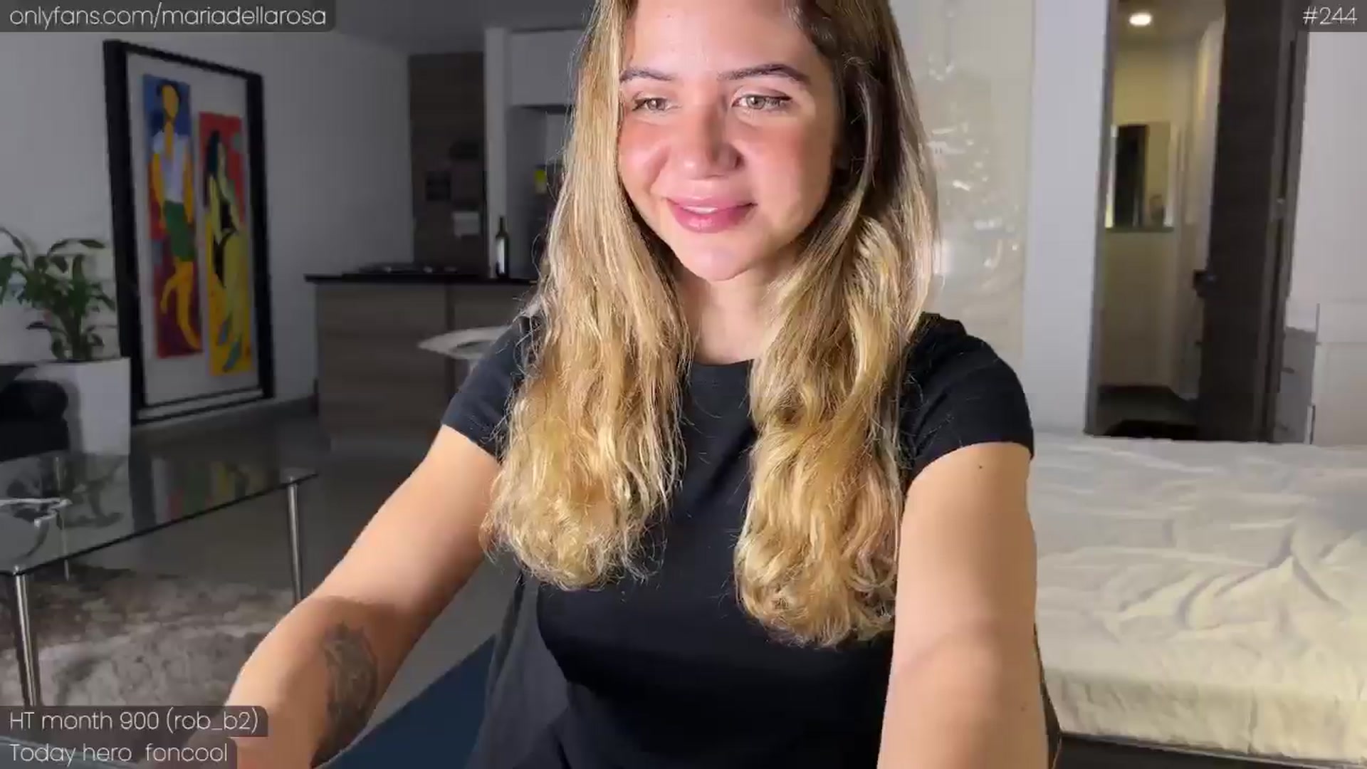 Gallery image thumbnail from Maria_'s myfreecams stream on, 11/09/2024, 02:38 image 10 of 20