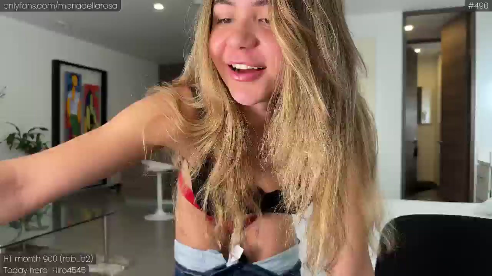 Gallery image thumbnail from Maria_'s myfreecams stream on, 11/16/2024, 22:20 image 3 of 20