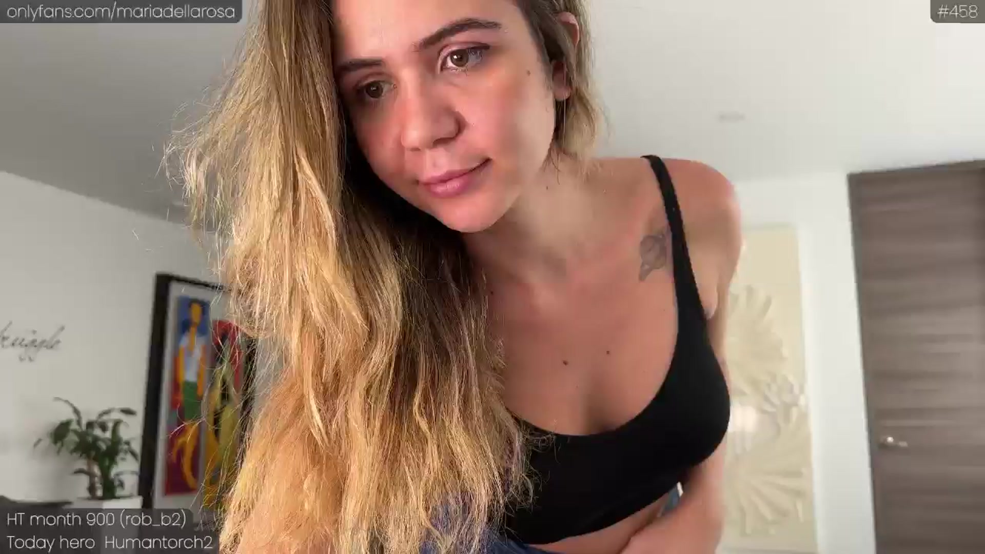 Gallery image thumbnail from Maria_'s myfreecams stream on, 11/16/2024, 22:20 image 12 of 20