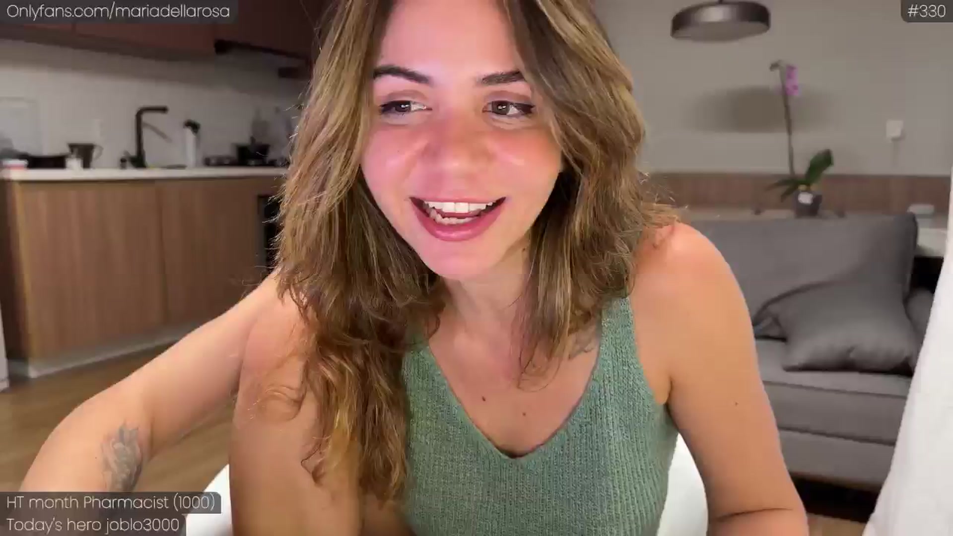 Gallery image thumbnail from Maria_'s myfreecams stream on, 01/21/2025, 04:29 image 3 of 20