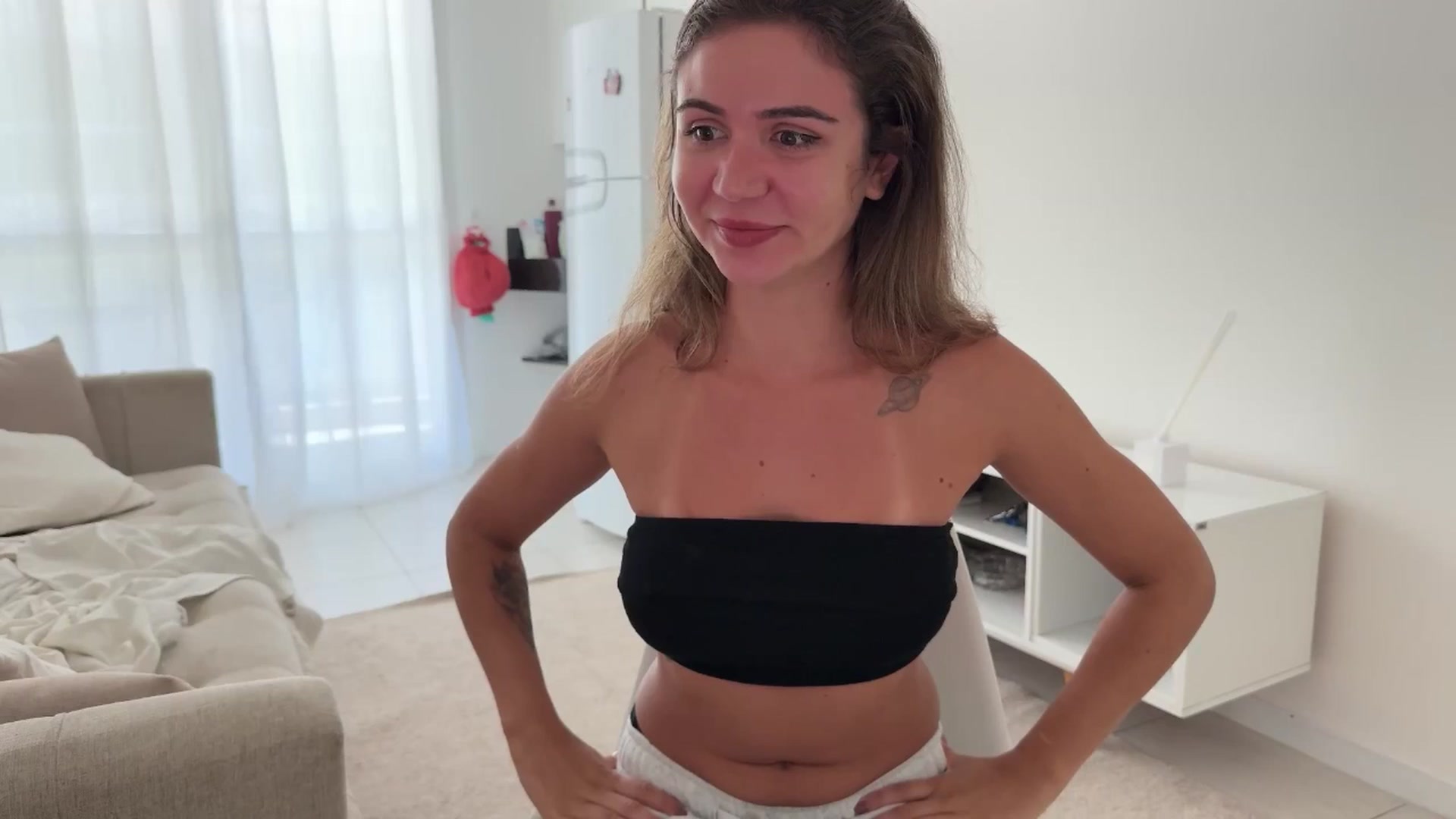 Gallery image thumbnail from Maria_'s myfreecams stream on, 05/17/2025, 16:31 image 7 of 20
