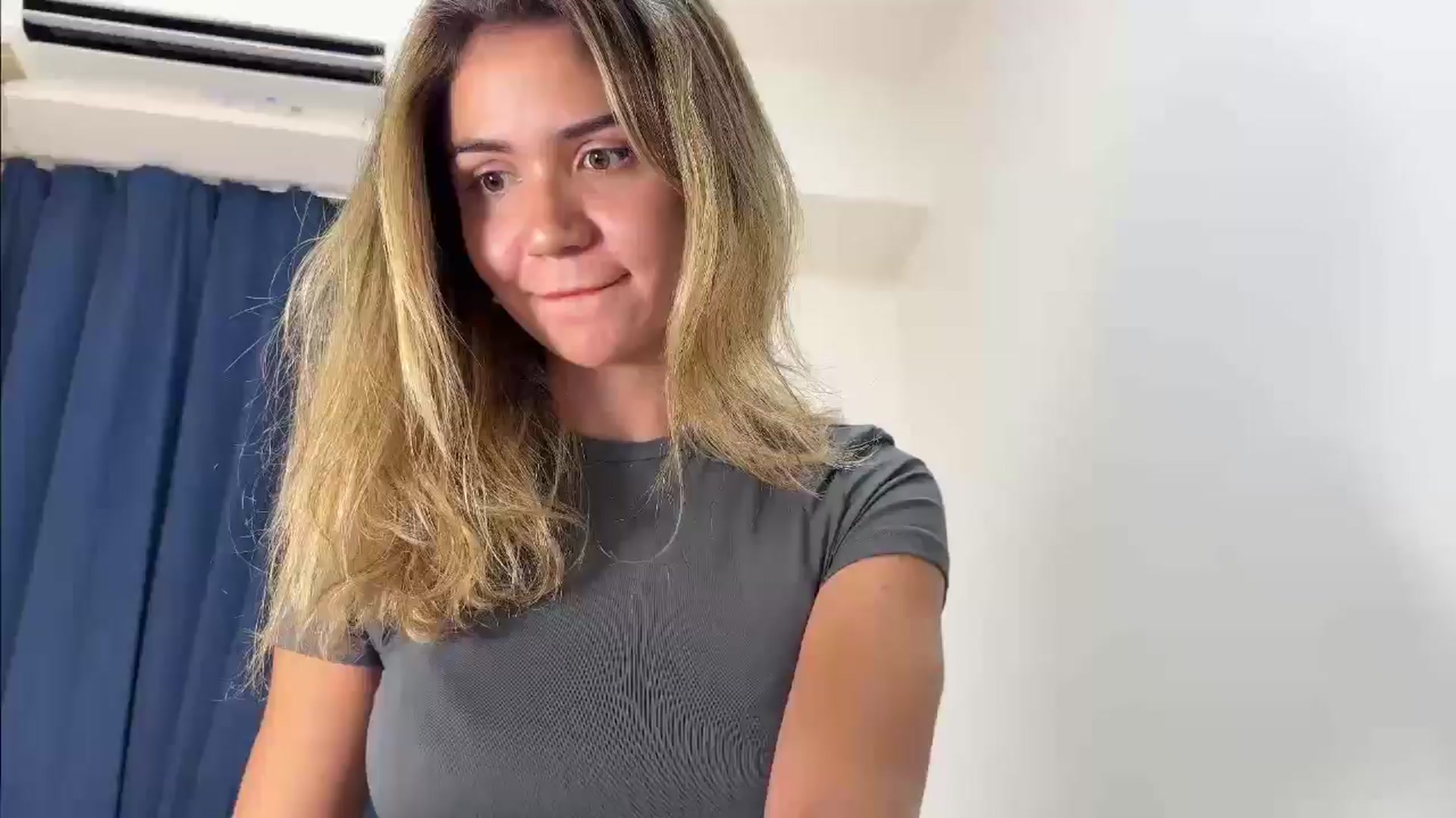 Gallery image thumbnail from Maria_'s myfreecams stream on, 07/16/2025, 16:22 image 18 of 20