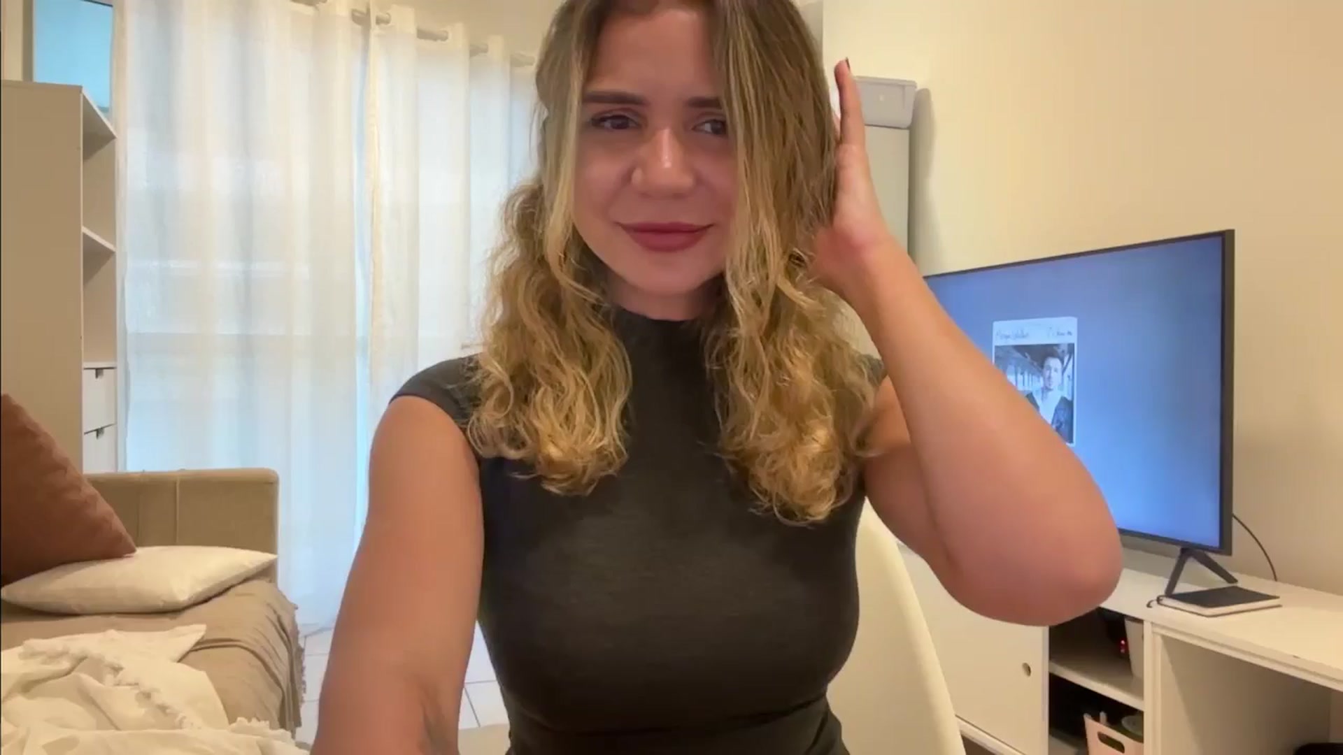 Gallery image thumbnail from Maria_'s myfreecams stream on, 10/10/2025, 20:59 image 2 of 20