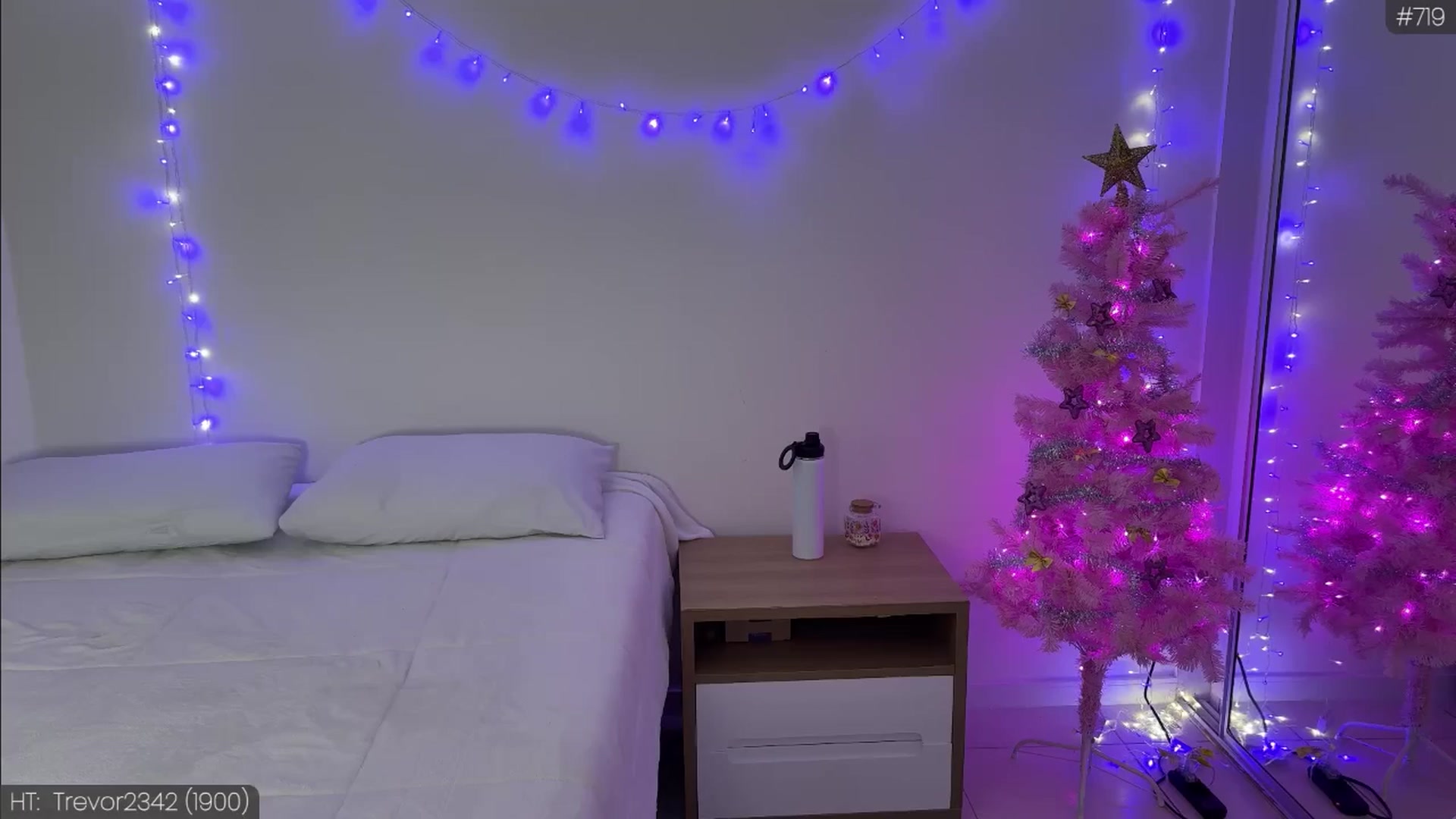 Gallery image thumbnail from Maria_'s myfreecams stream on, 11/12/2025, 02:10 image 18 of 20