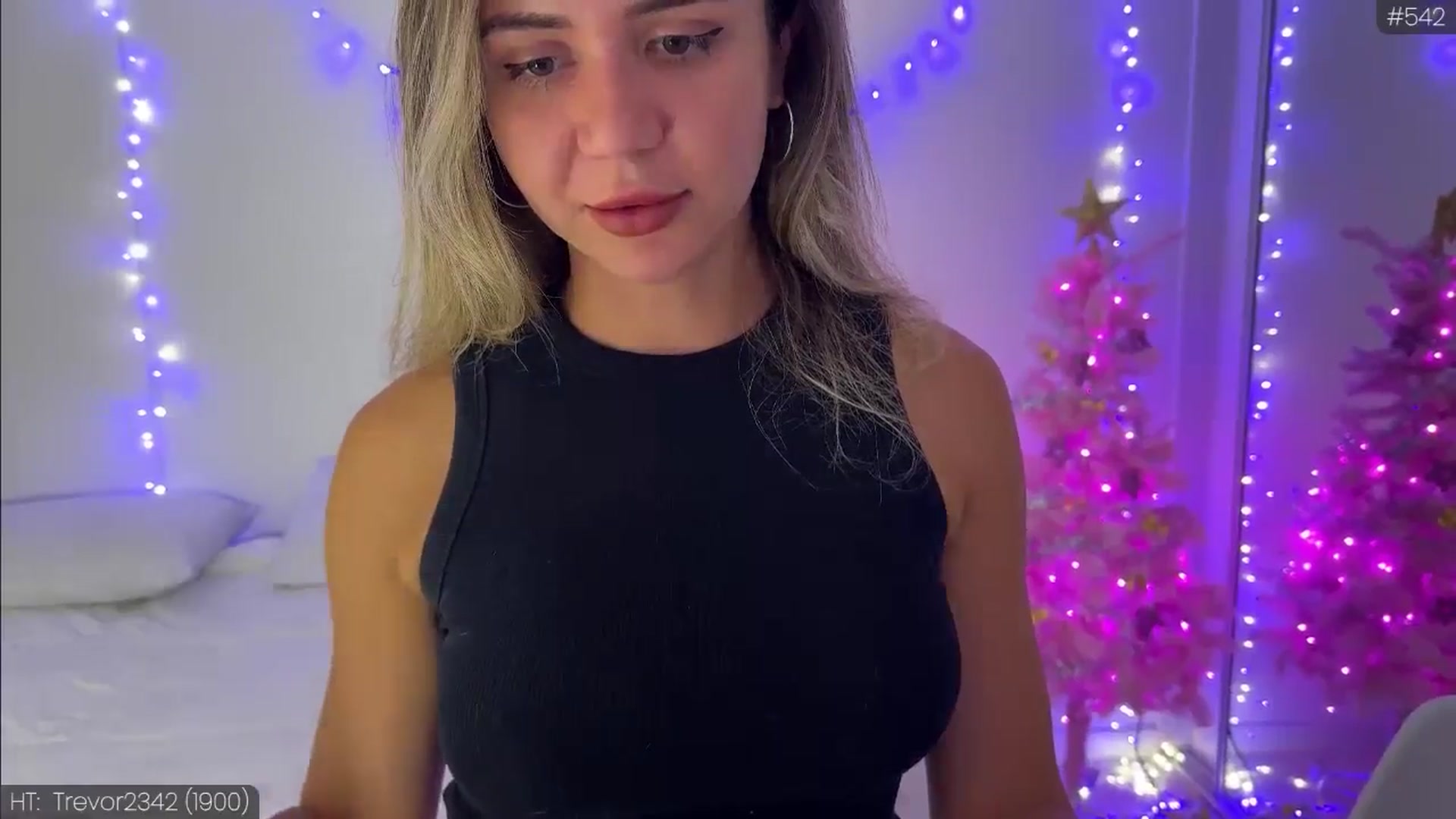 Gallery image thumbnail from Maria_'s myfreecams stream on, 11/13/2025, 03:32 image 4 of 20