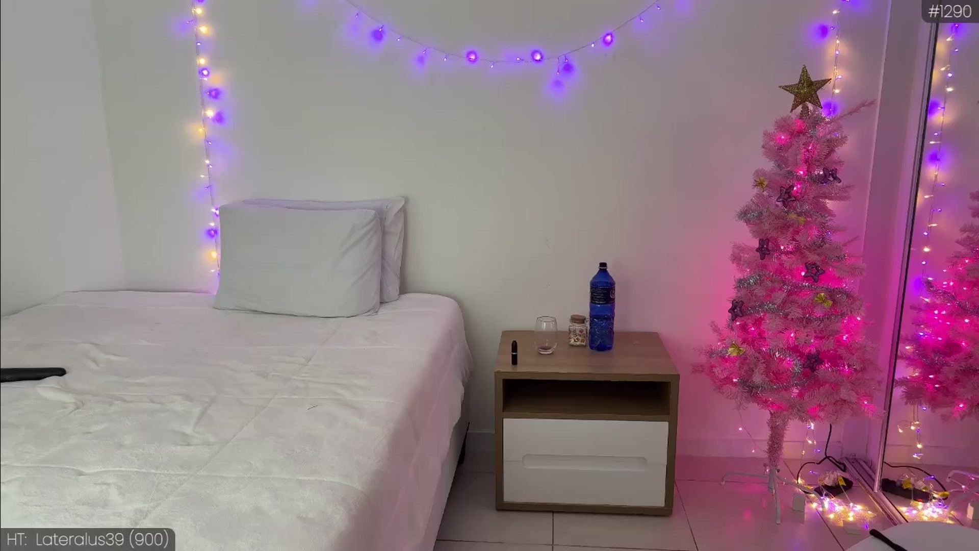 Gallery image thumbnail from Maria_'s myfreecams stream on, 12/14/2025, 05:44 image 10 of 20