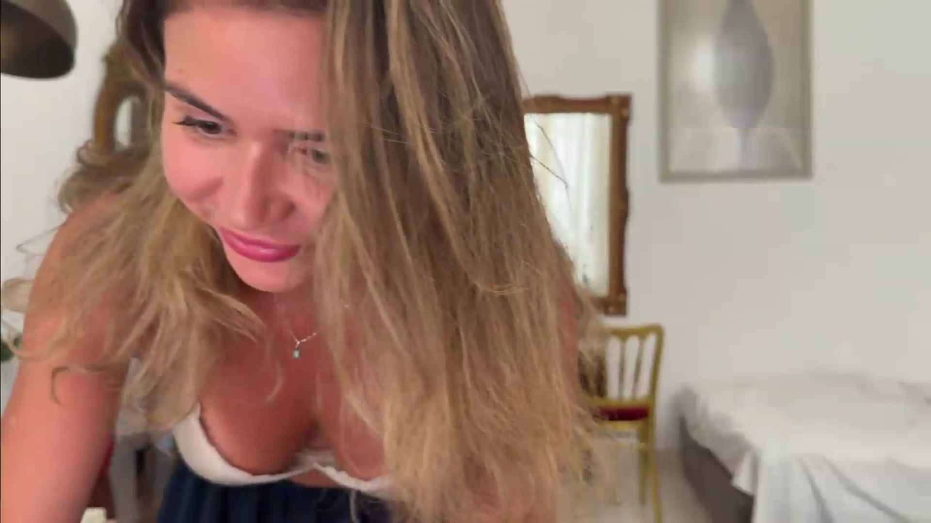 Gallery image thumbnail from Maria_'s myfreecams stream on, 07/12/2026, 14:03 image 9 of 20