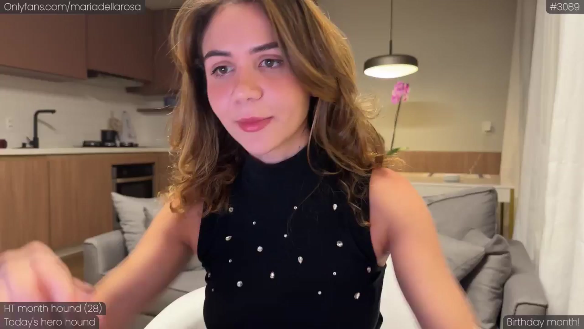Gallery image thumbnail from Maria_Bday's myfreecams stream on, 01/03/2025, 07:13 image 3 of 20