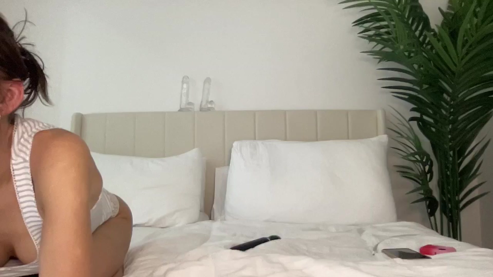 Gallery image thumbnail from Maria_x1's myfreecams stream on, 10/05/2025, 24:01 image 15 of 20