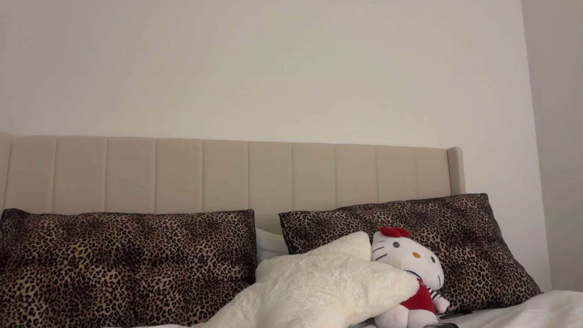 Gallery image thumbnail from Maria_x1's myfreecams stream on, 02/23/2026, 24:33 image 19 of 20