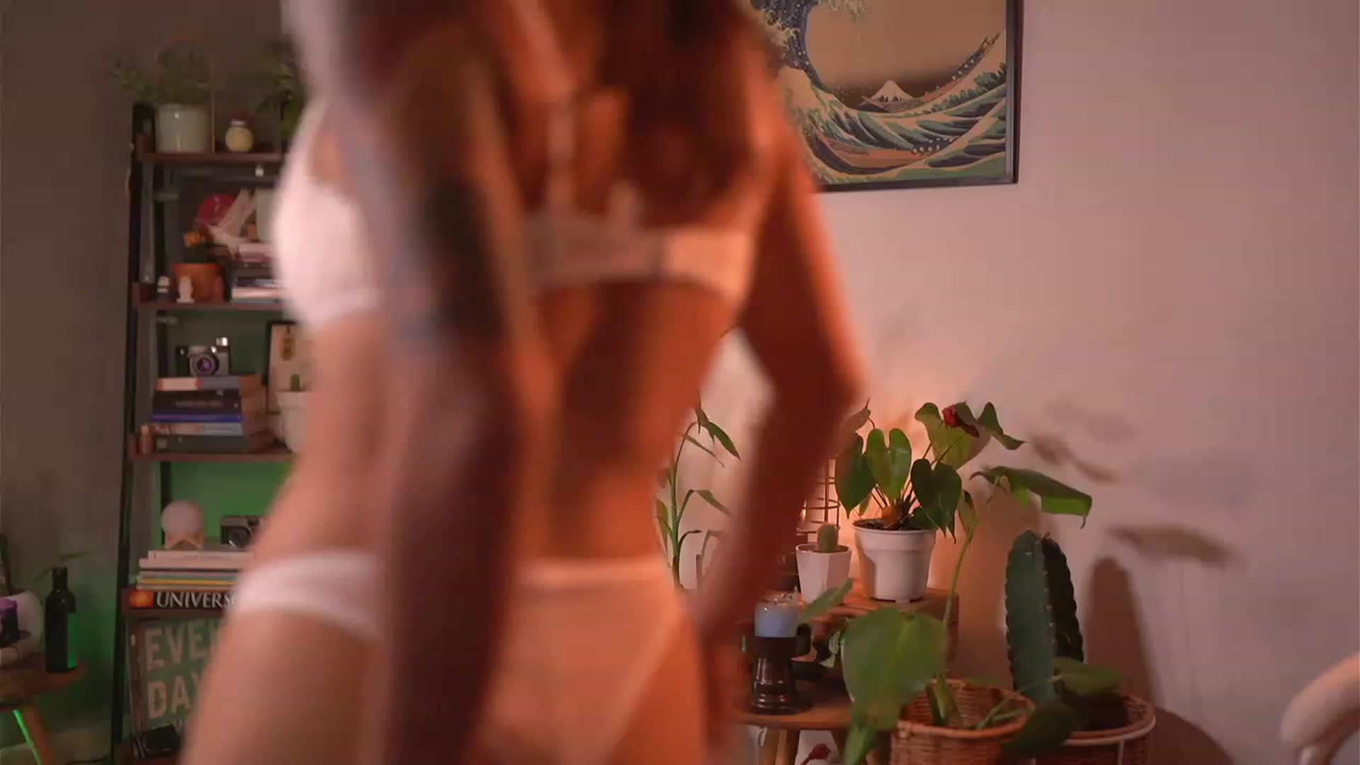 Gallery image thumbnail from Mariacamilaa1's myfreecams stream on, 11/19/2022, 24:16 image 20 of 20