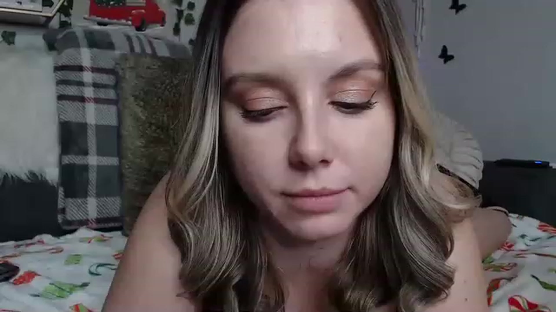 Gallery image thumbnail from MariahKay's myfreecams stream on, 12/02/2022, 21:09 image 7 of 20