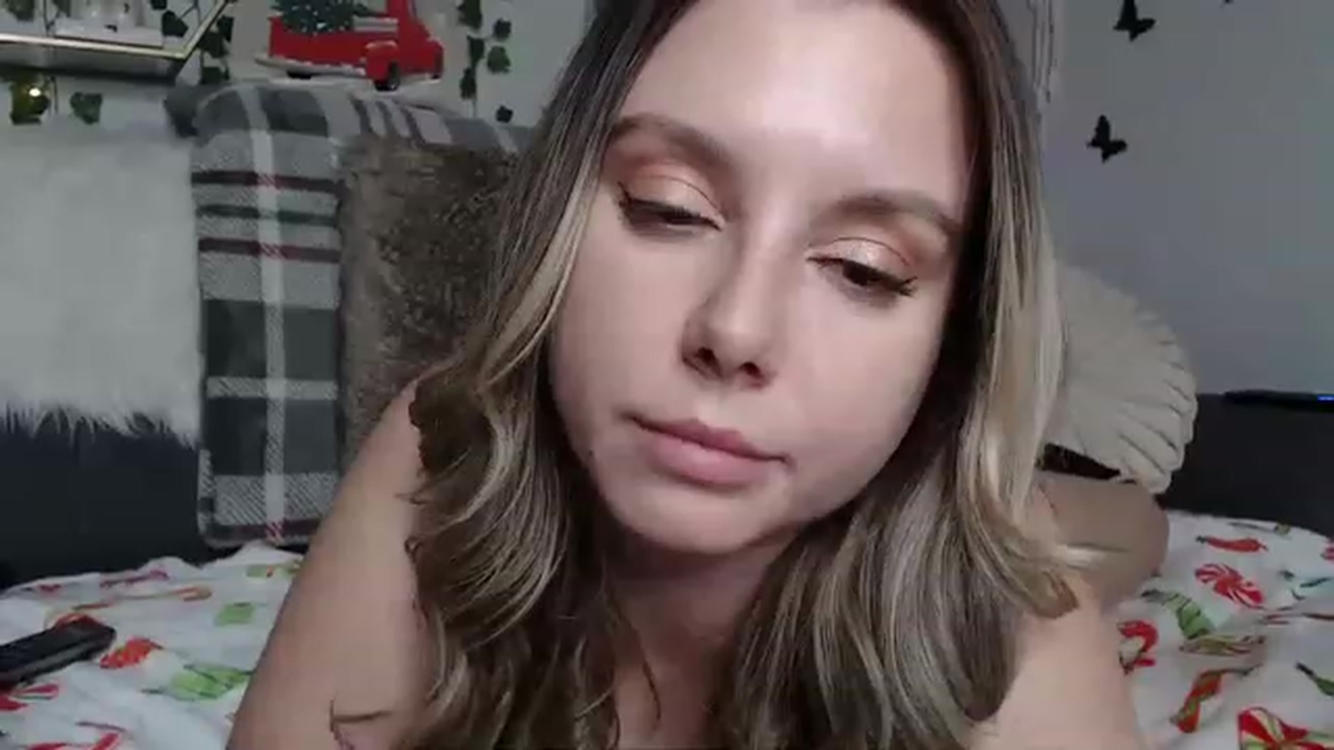 Gallery image thumbnail from MariahKay's myfreecams stream on, 12/02/2022, 21:09 image 10 of 20