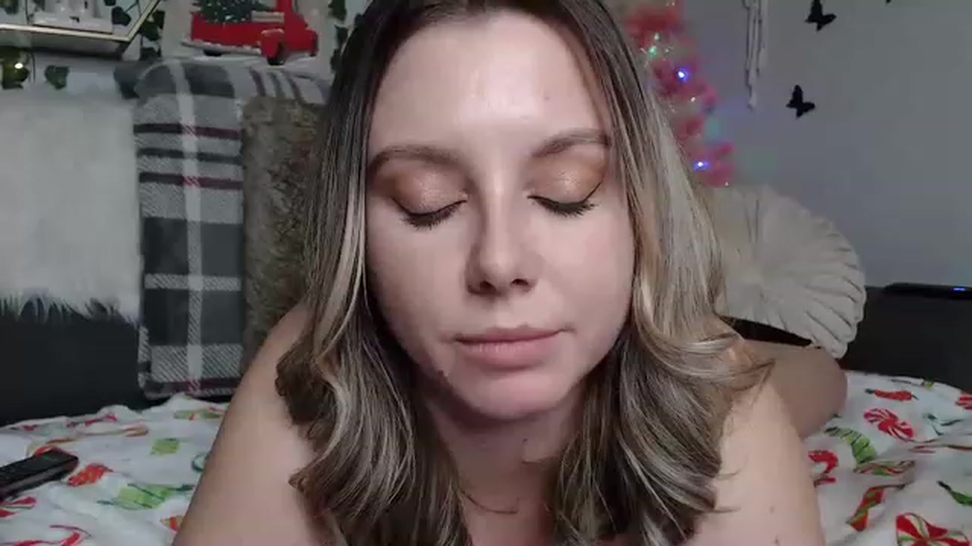 Gallery image thumbnail from MariahKay's myfreecams stream on, 12/02/2022, 21:09 image 12 of 20