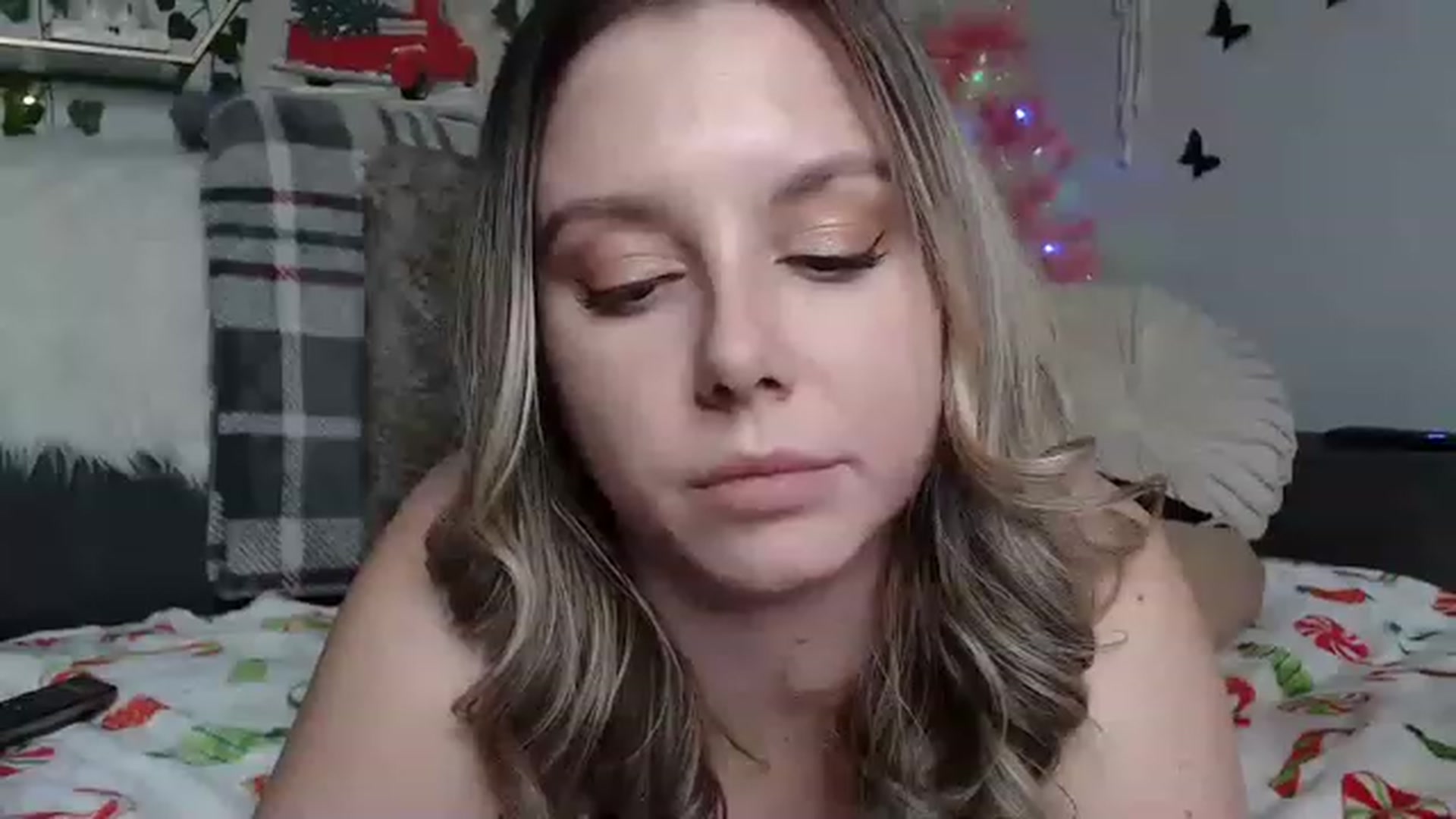 Gallery image thumbnail from MariahKay's myfreecams stream on, 12/02/2022, 21:09 image 11 of 20