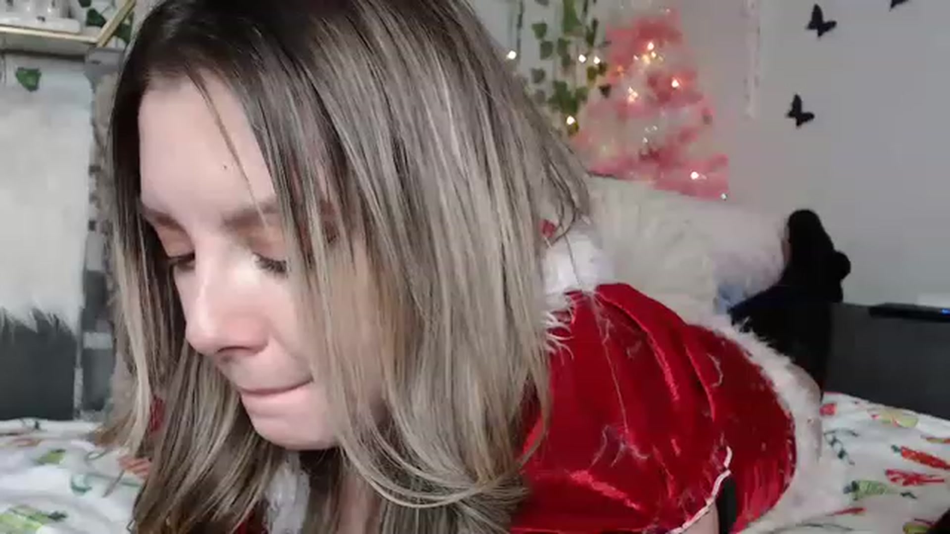 Gallery image thumbnail from MariahKay's myfreecams stream on, 12/04/2022, 21:33 image 7 of 20