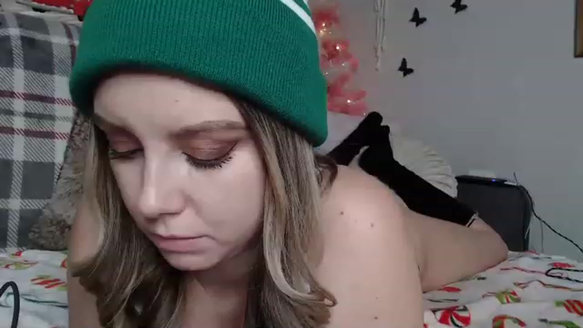 Gallery image thumbnail from MariahKay's myfreecams stream on, 12/05/2022, 23:29 image 1 of 20