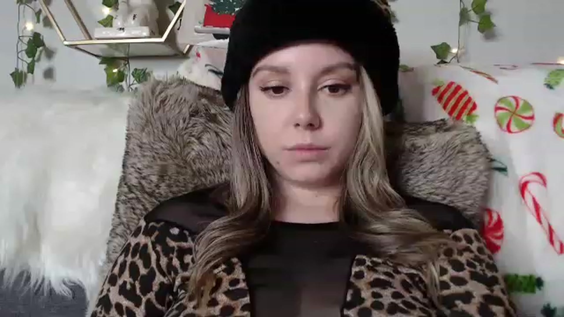 Gallery image thumbnail from MariahKay's myfreecams stream on, 12/11/2022, 22:31 image 12 of 20