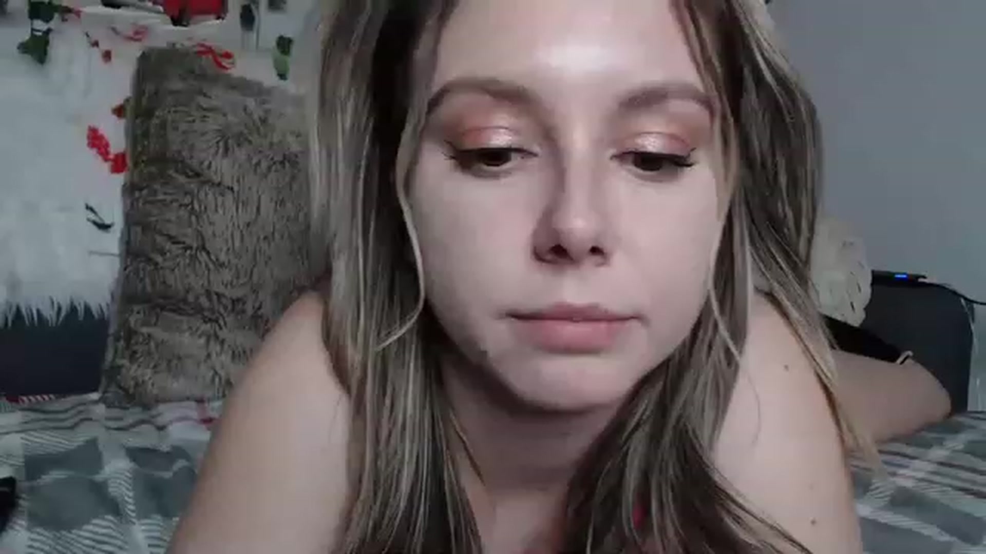 Gallery image thumbnail from MariahKay's myfreecams stream on, 12/12/2022, 23:24 image 4 of 20