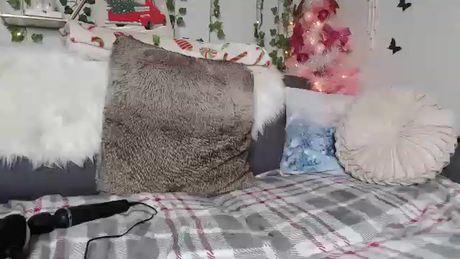 Gallery image thumbnail from MariahKay's myfreecams stream on, 12/23/2022, 20:47 image 4 of 20