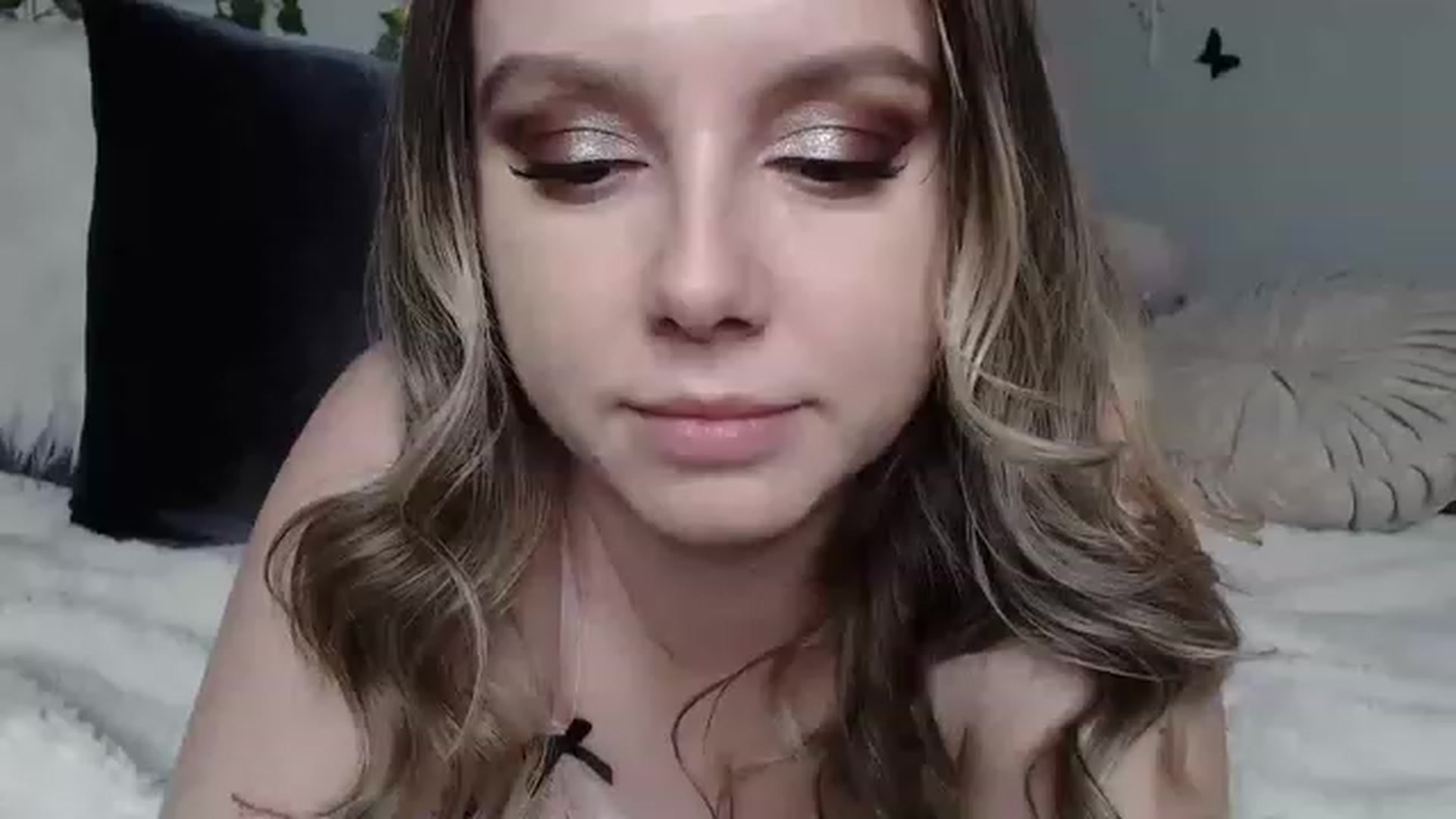Gallery image thumbnail from MariahKay's myfreecams stream on, 01/03/2023, 21:27 image 7 of 20