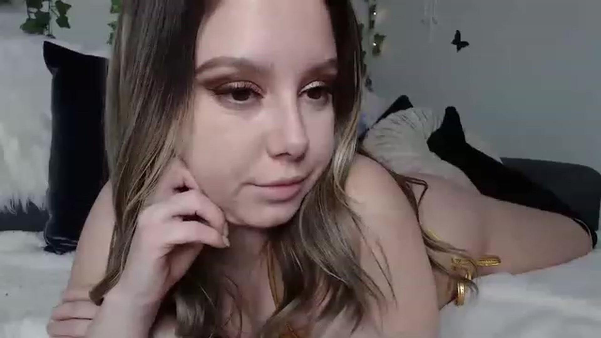 Gallery image thumbnail from MariahKay's myfreecams stream on, 01/08/2023, 20:27 image 2 of 20