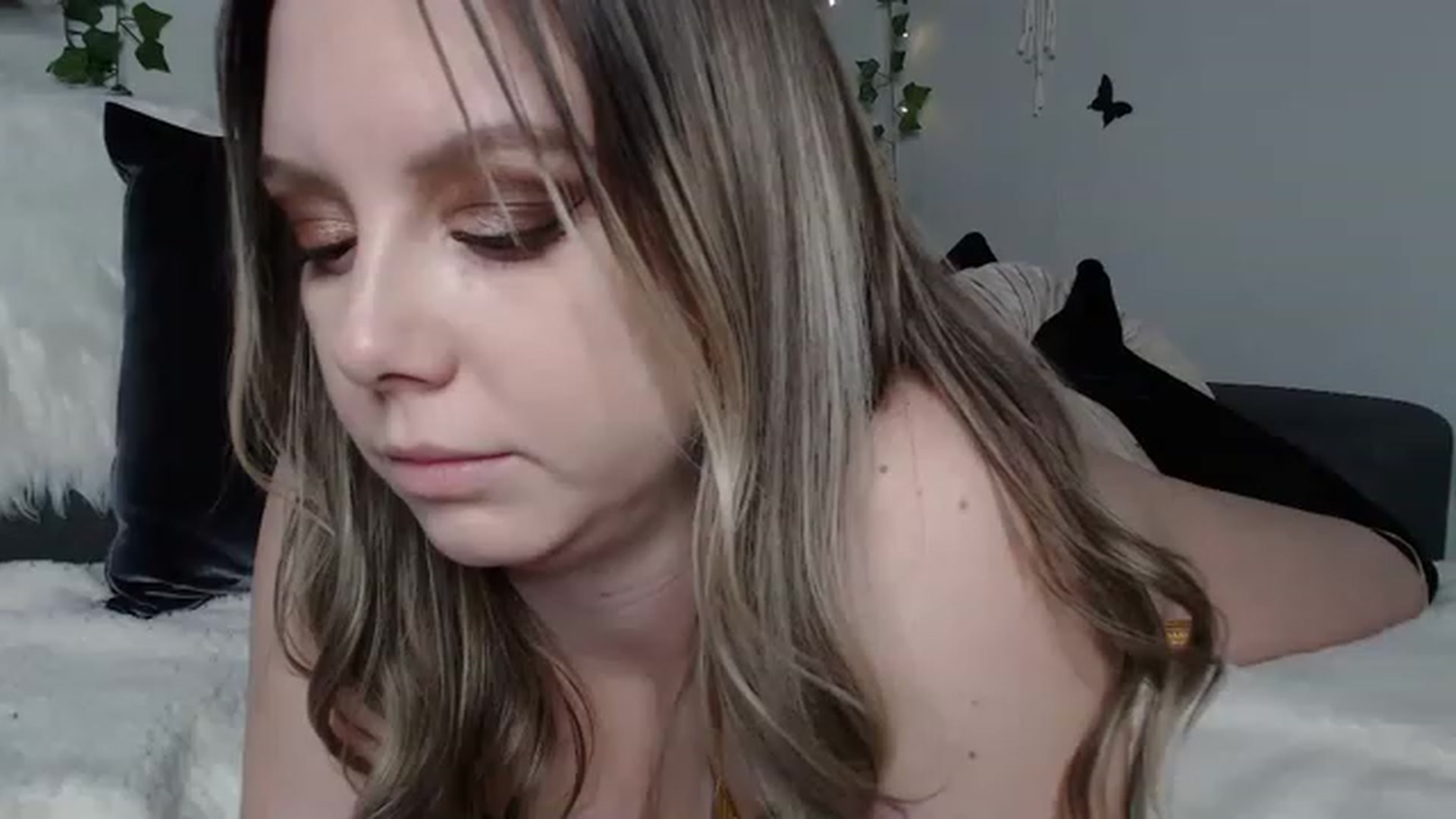 Gallery image thumbnail from MariahKay's myfreecams stream on, 01/08/2023, 20:27 image 1 of 20