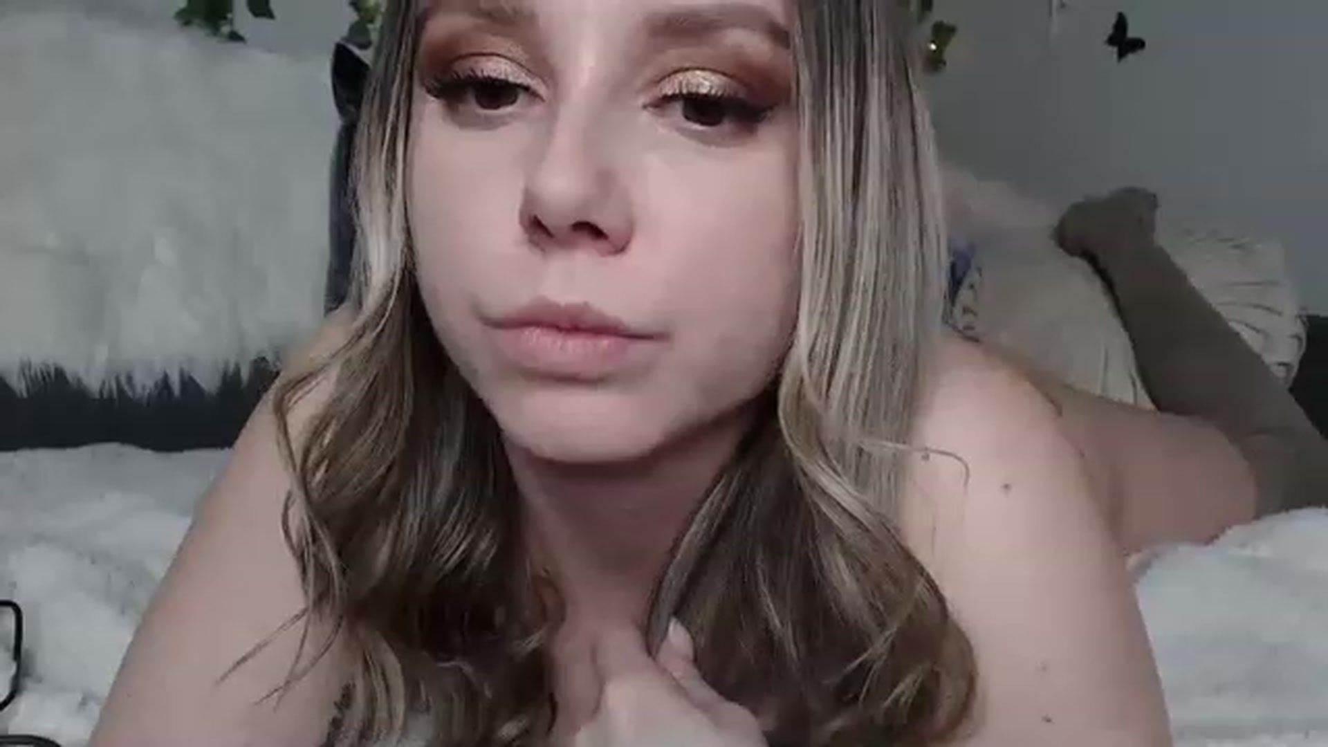 Gallery image thumbnail from MariahKay's myfreecams stream on, 01/10/2023, 24:53 image 2 of 20