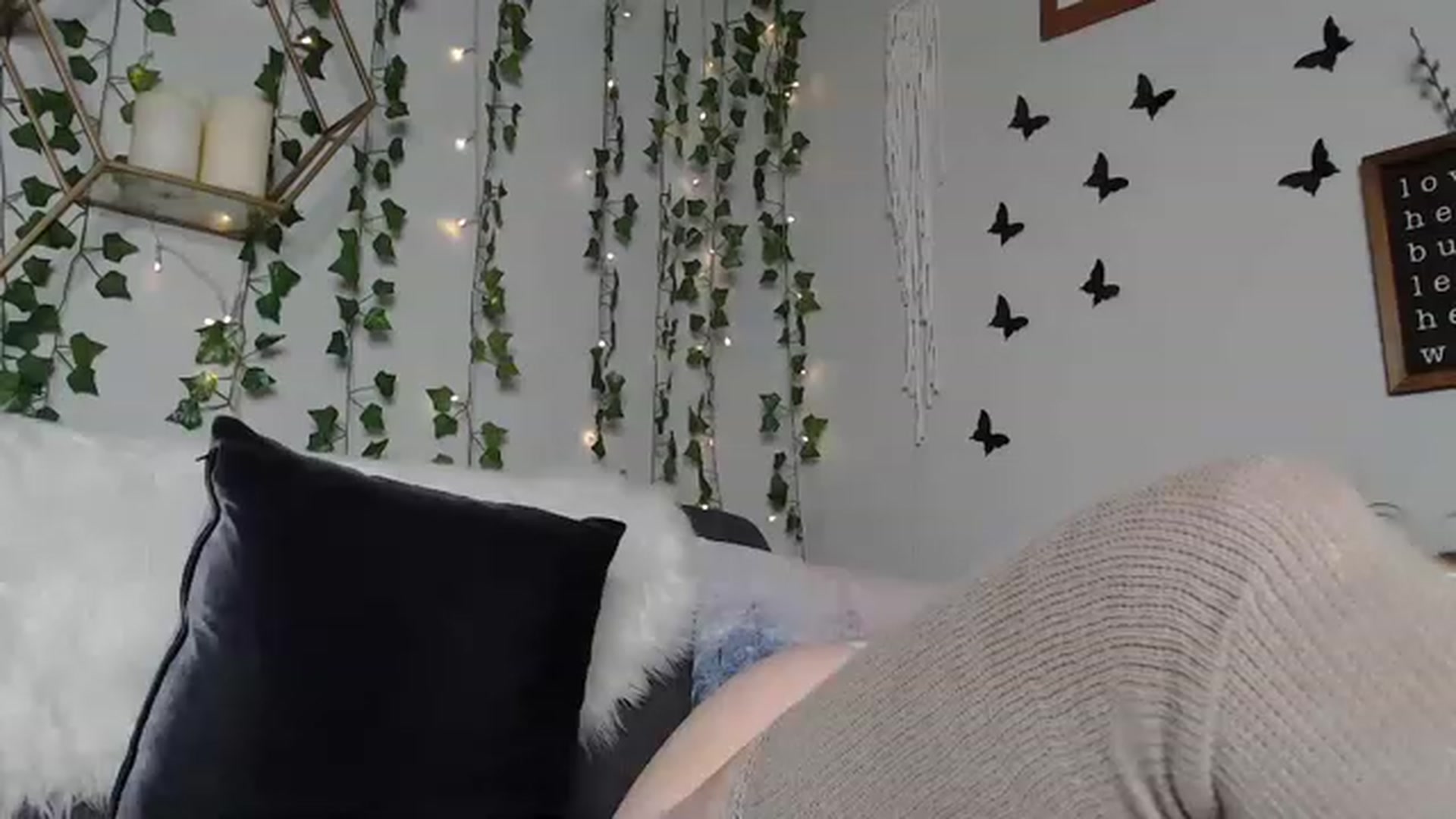 Gallery image thumbnail from MariahKay's myfreecams stream on, 01/10/2023, 22:10 image 20 of 20