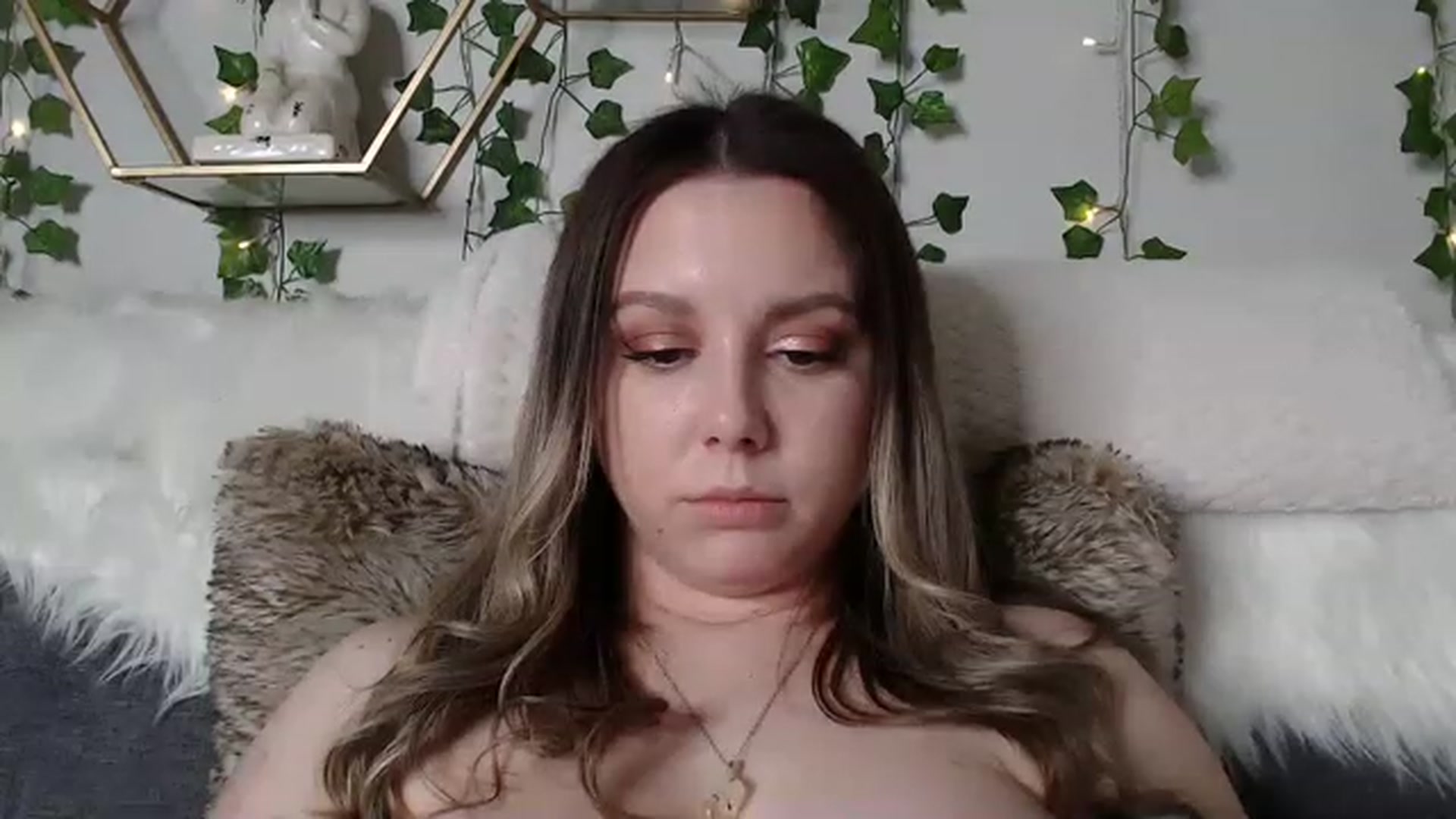 Gallery image thumbnail from MariahKay's myfreecams stream on, 03/12/2023, 24:51 image 16 of 20