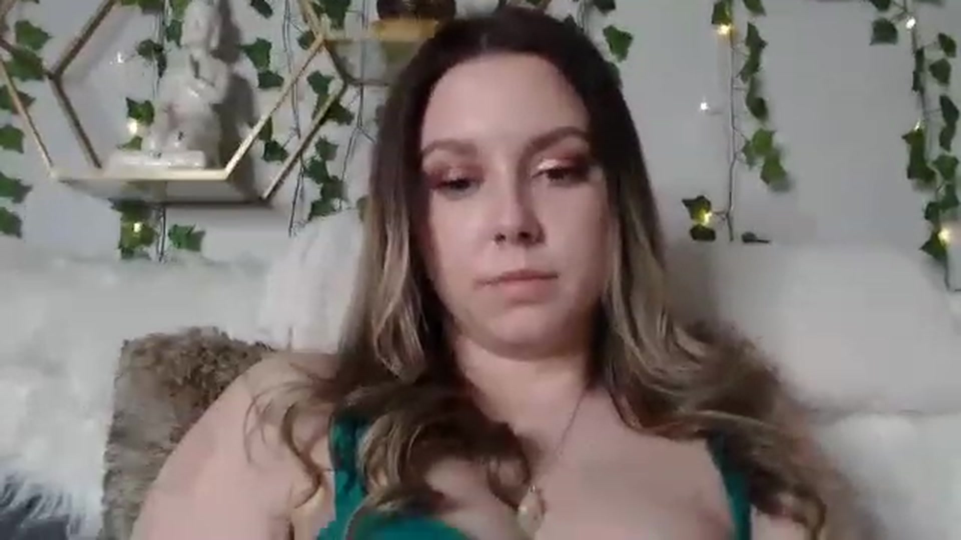 Gallery image thumbnail from MariahKay's myfreecams stream on, 03/12/2023, 24:51 image 20 of 20