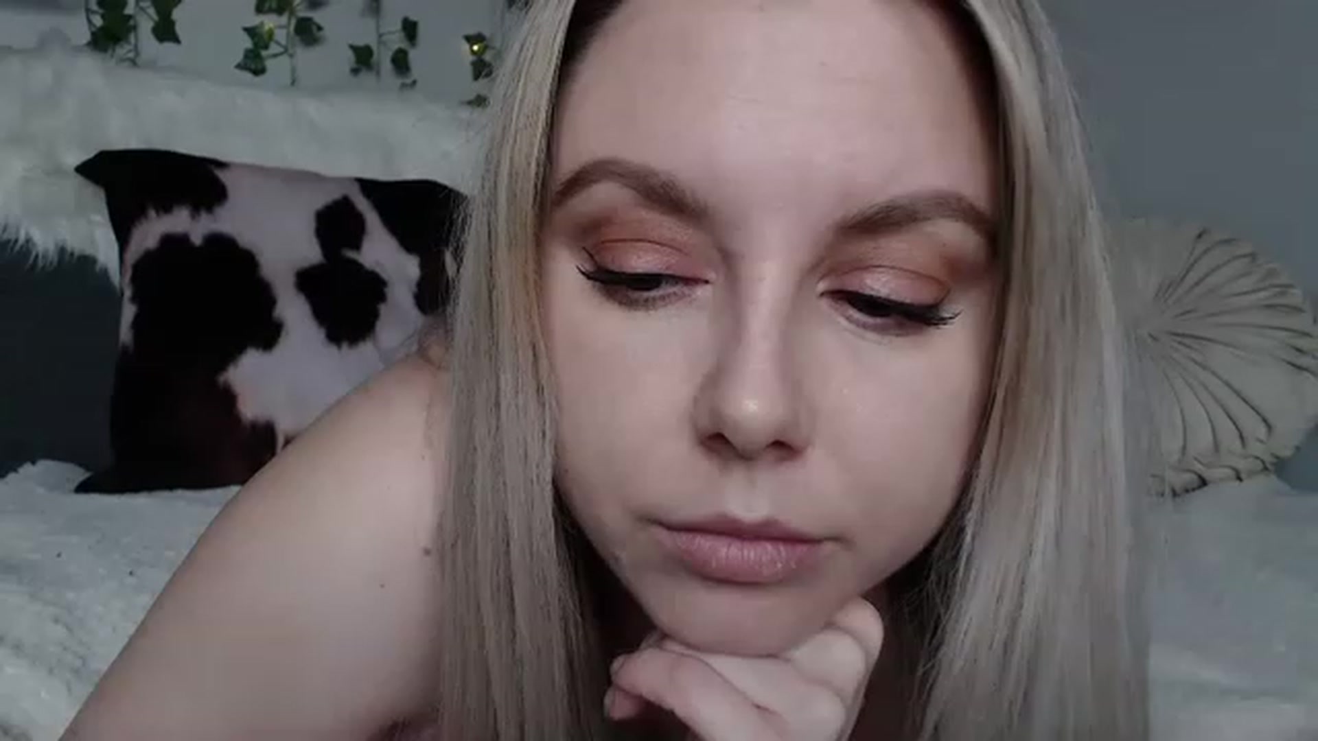 Gallery image thumbnail from MariahKay's myfreecams stream on, 03/24/2023, 23:25 image 12 of 20