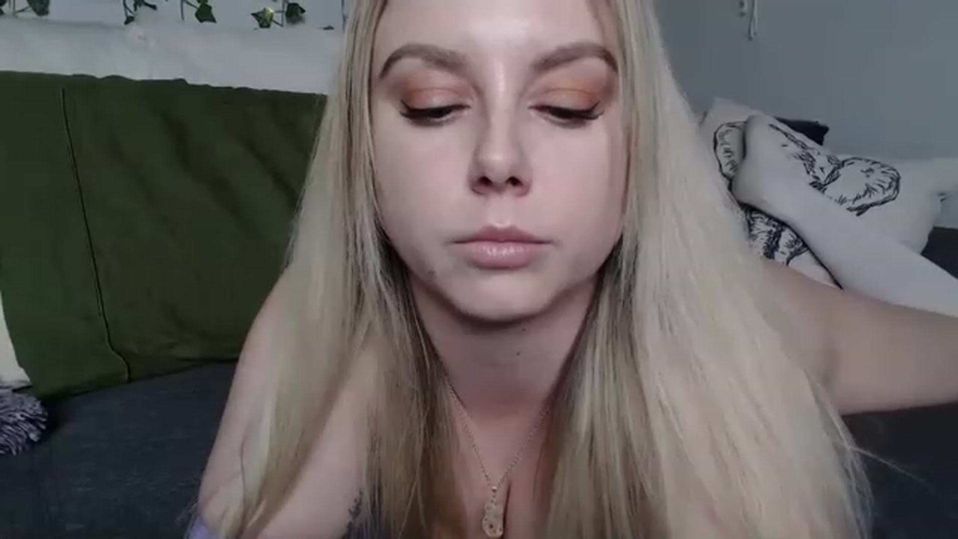 Gallery image thumbnail from MariahKay's myfreecams stream on, 04/17/2023, 22:24 image 2 of 20
