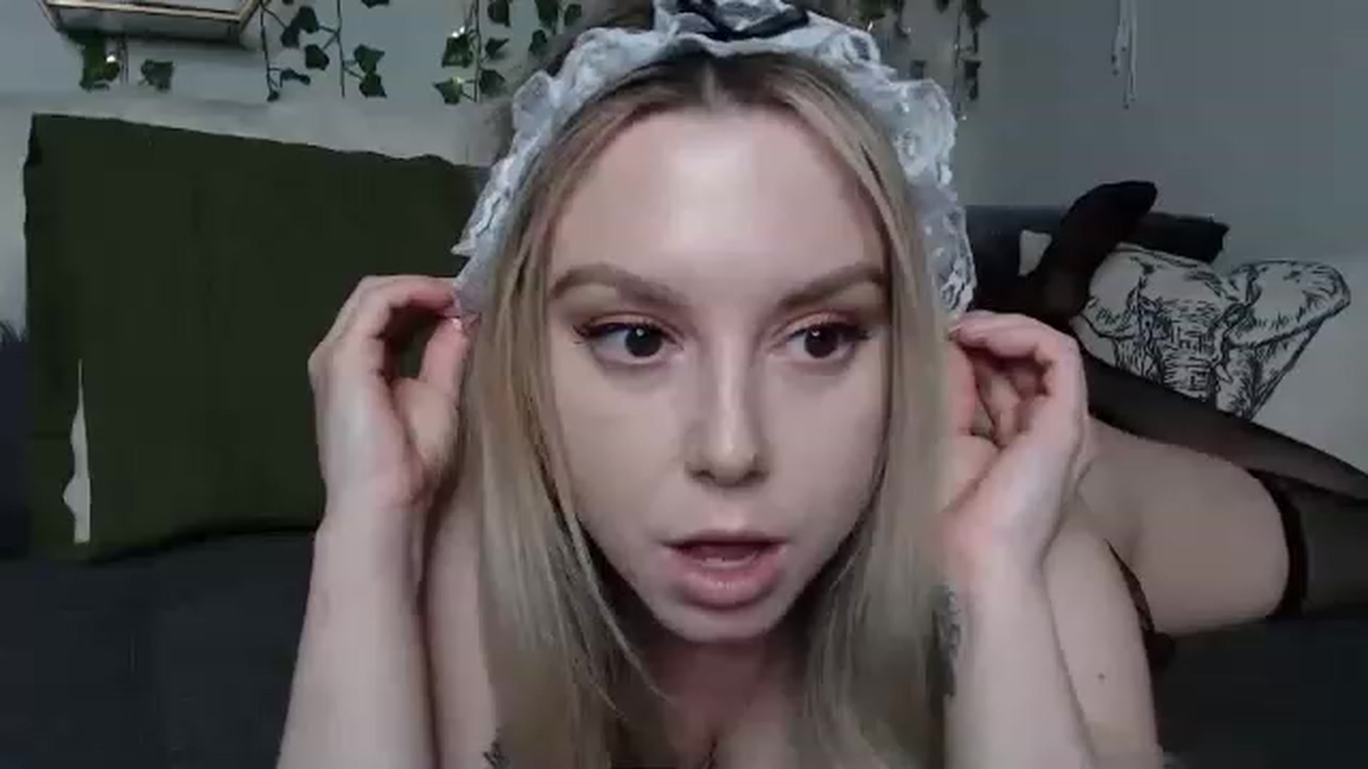 Gallery image thumbnail from MariahKay's myfreecams stream on, 04/18/2023, 21:10 image 14 of 20