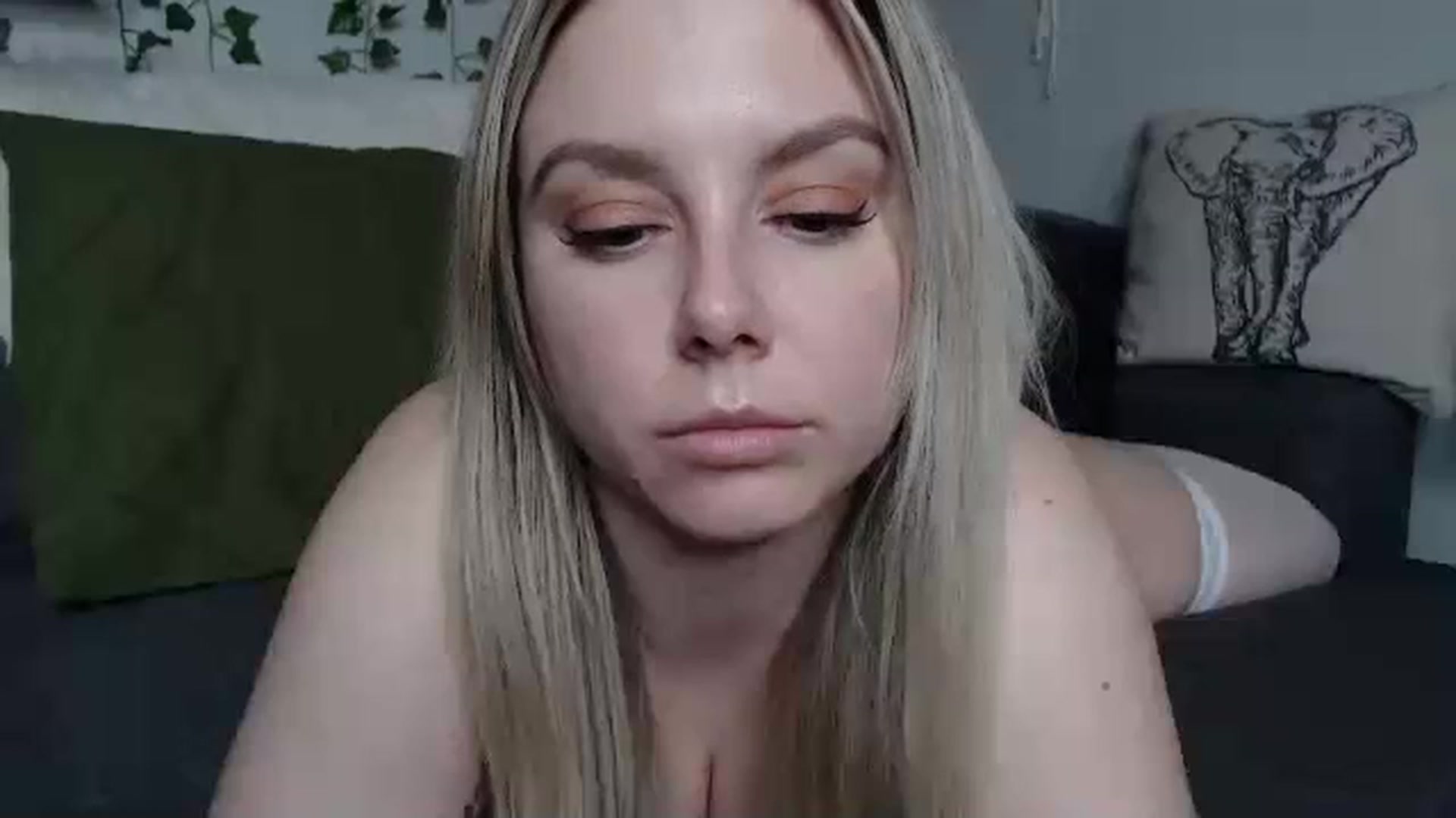 Gallery image thumbnail from MariahKay's myfreecams stream on, 04/24/2023, 21:19 image 5 of 20