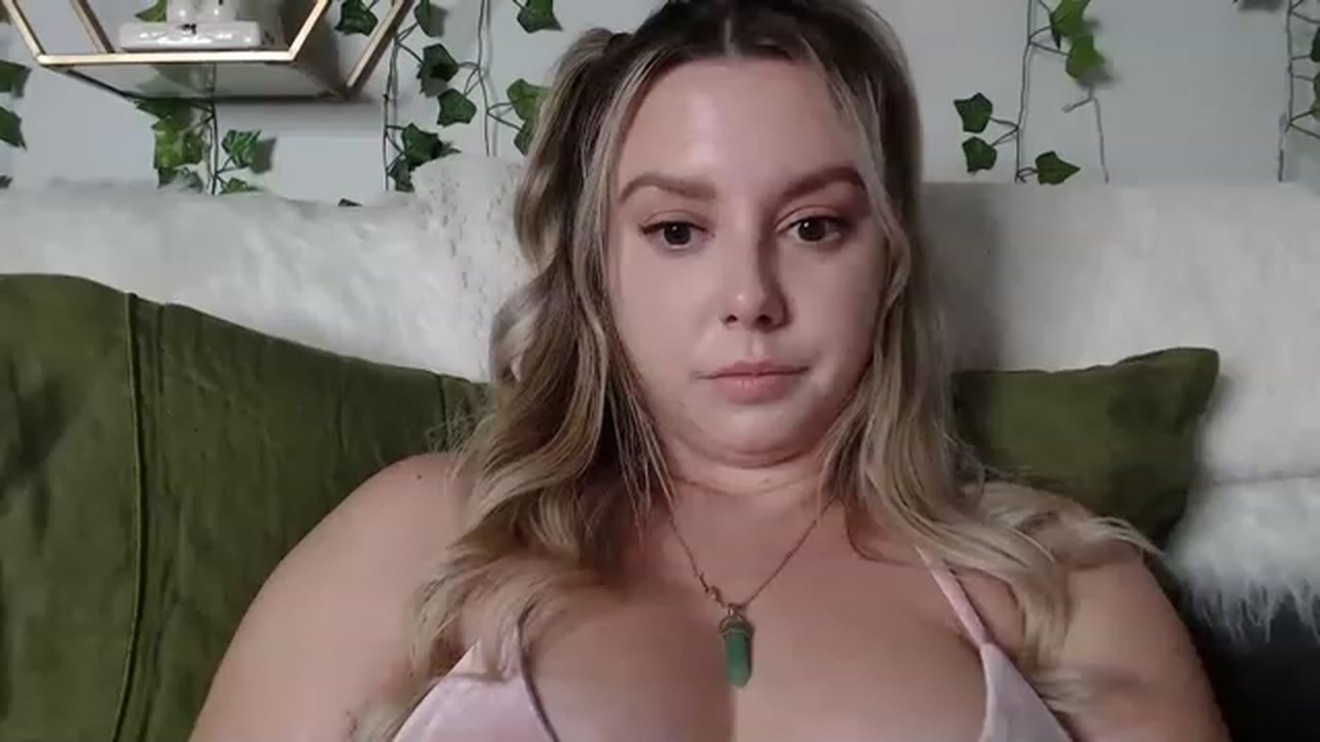 Gallery image thumbnail from MariahKay's myfreecams stream on, 05/31/2023, 24:49 image 9 of 20
