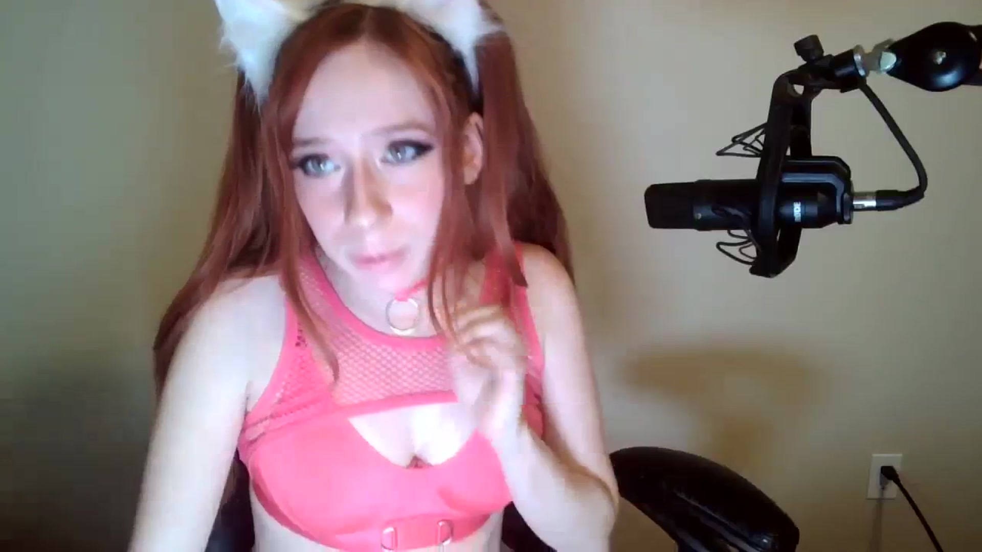 Gallery image thumbnail from MariahXSavage's myfreecams stream on, 08/03/2023, 03:18 image 7 of 20