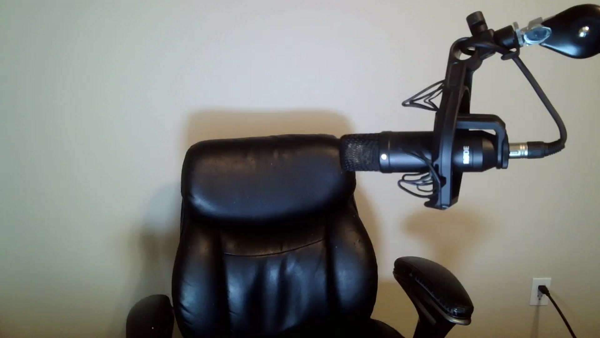Gallery image thumbnail from MariahXSavage's myfreecams stream on, 08/03/2023, 03:18 image 6 of 20