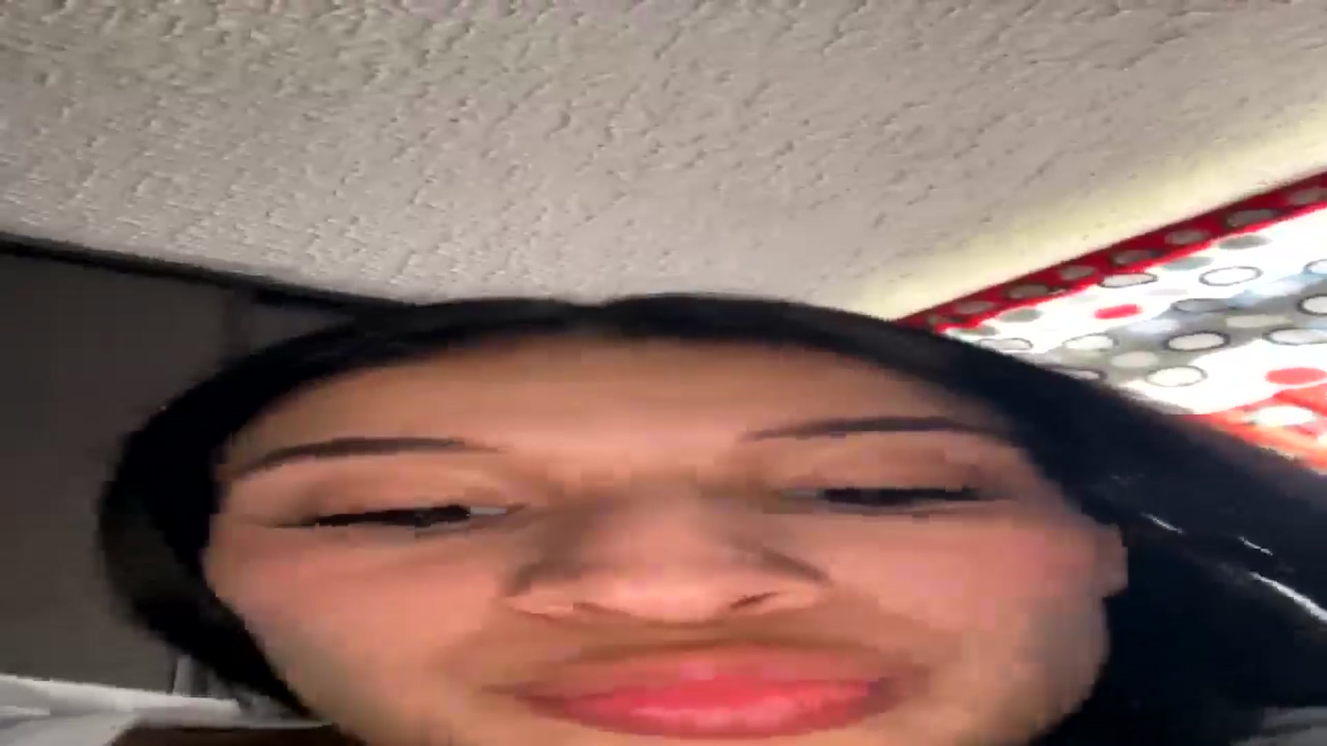 Gallery image thumbnail from MarianaSweety's myfreecams stream on, 12/31/2025, 14:50 image 17 of 20