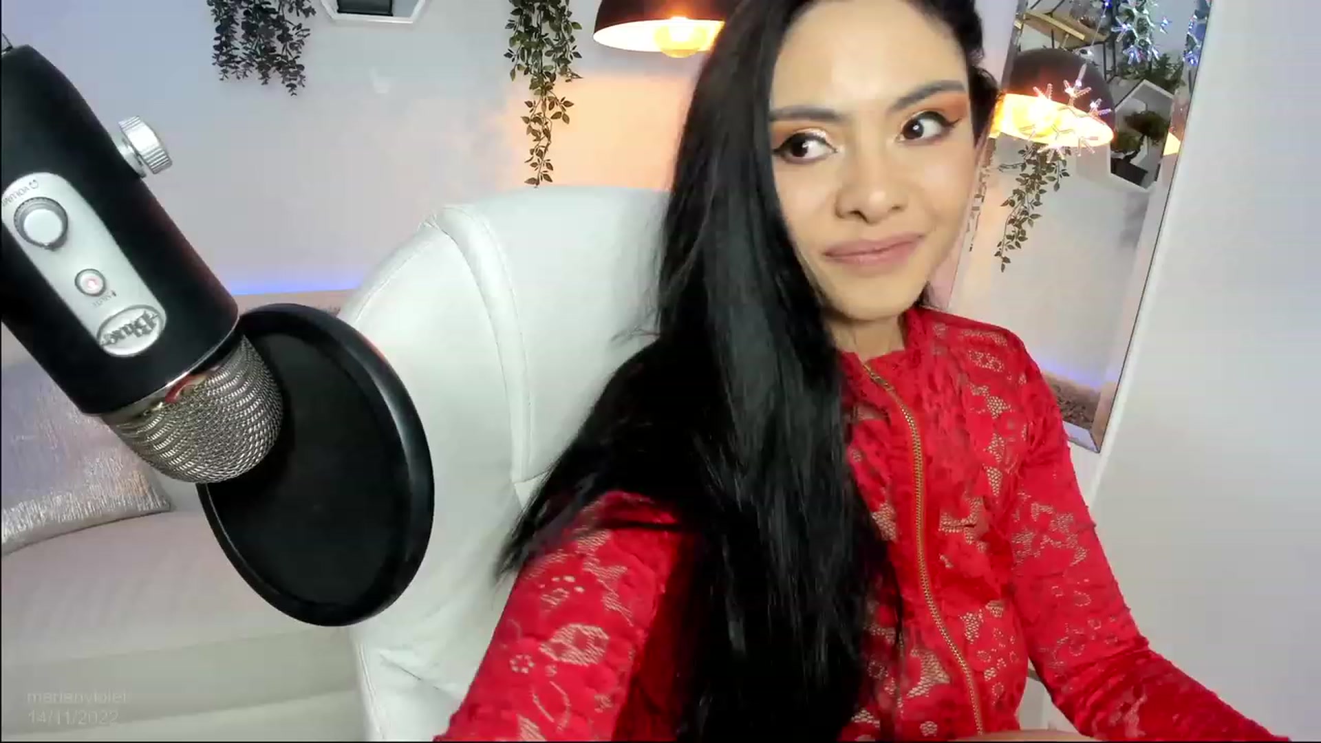 Gallery image thumbnail from Marianviolet's myfreecams stream on, 11/15/2022, 05:45 image 19 of 20