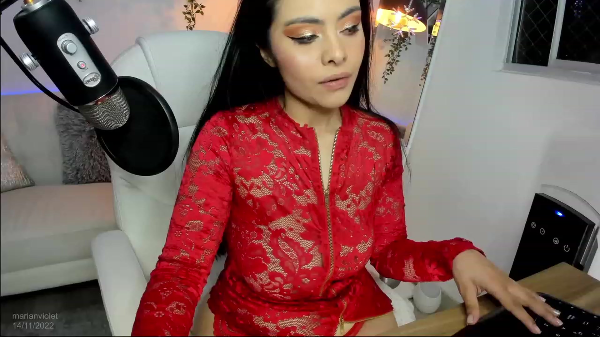 Gallery image thumbnail from Marianviolet's myfreecams stream on, 11/15/2022, 05:45 image 7 of 20