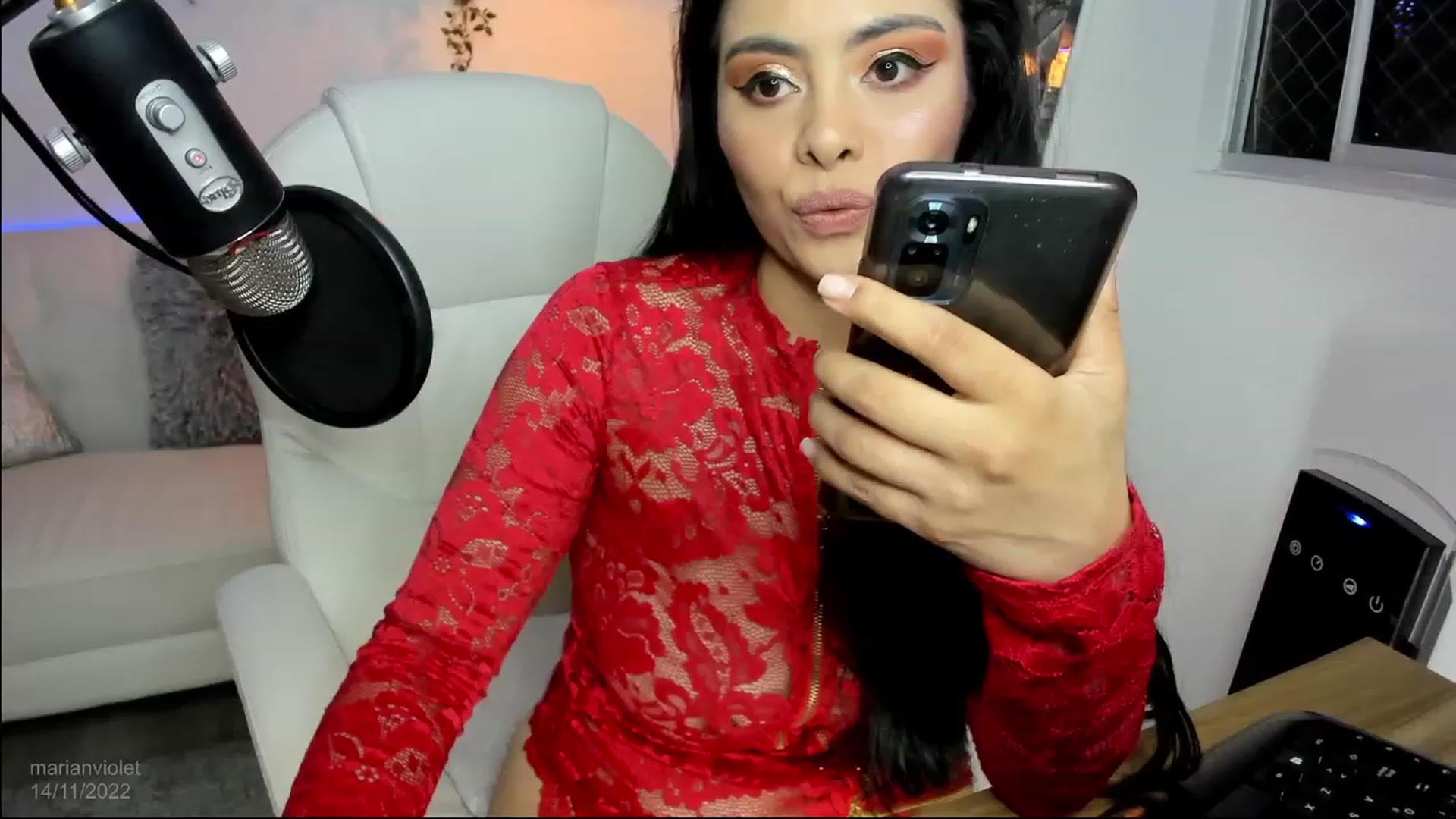 Gallery image thumbnail from Marianviolet's myfreecams stream on, 11/15/2022, 05:45 image 5 of 20