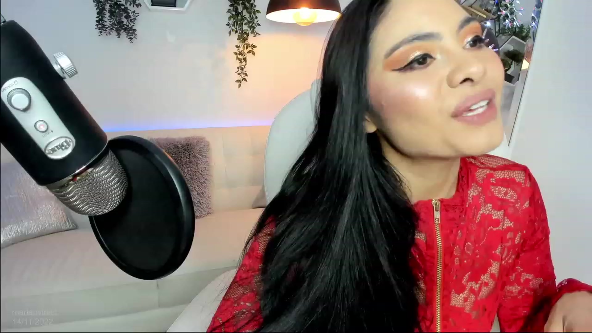 Gallery image thumbnail from Marianviolet's myfreecams stream on, 11/15/2022, 05:45 image 16 of 20