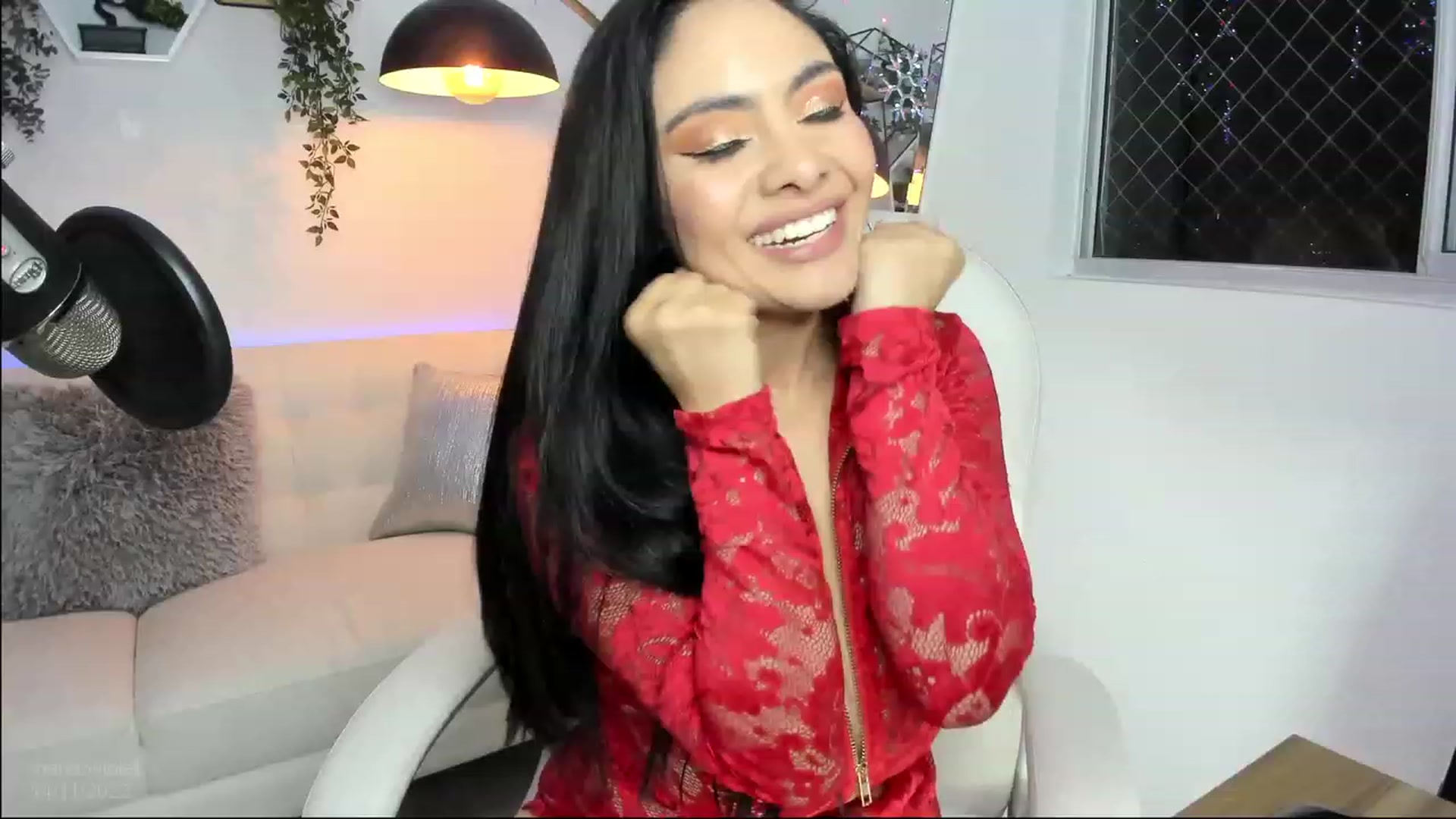 Gallery image thumbnail from Marianviolet's myfreecams stream on, 11/15/2022, 08:21 image 11 of 20