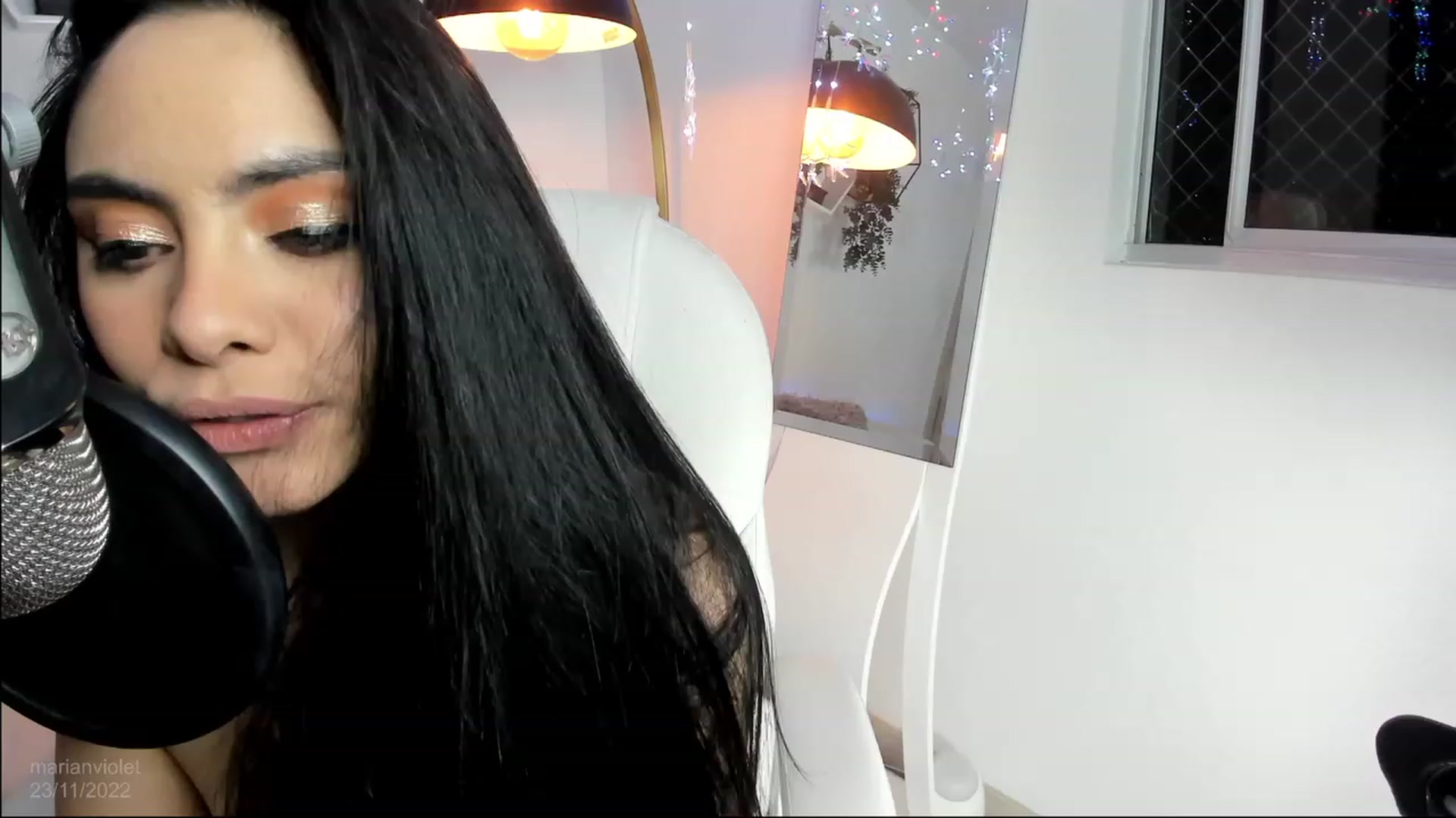 Gallery image thumbnail from Marianviolet's myfreecams stream on, 11/24/2022, 10:07 image 15 of 20