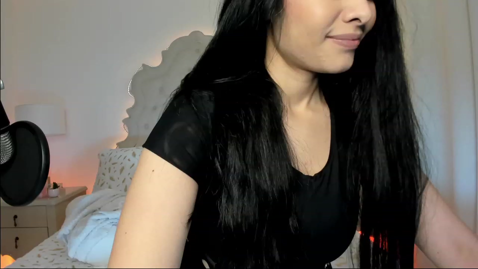 Gallery image thumbnail from Marianviolet's myfreecams stream on, 12/02/2022, 09:32 image 12 of 20
