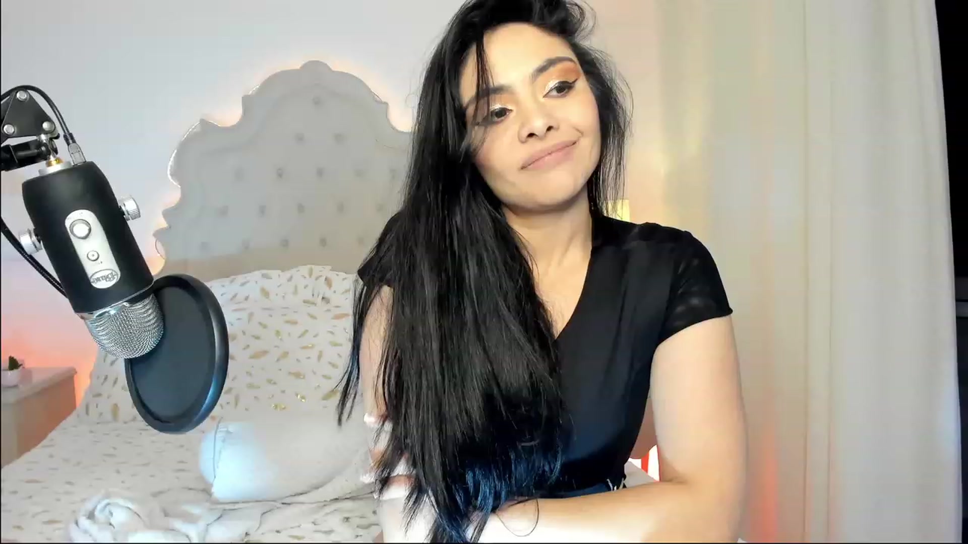Gallery image thumbnail from Marianviolet's myfreecams stream on, 12/02/2022, 09:32 image 2 of 20
