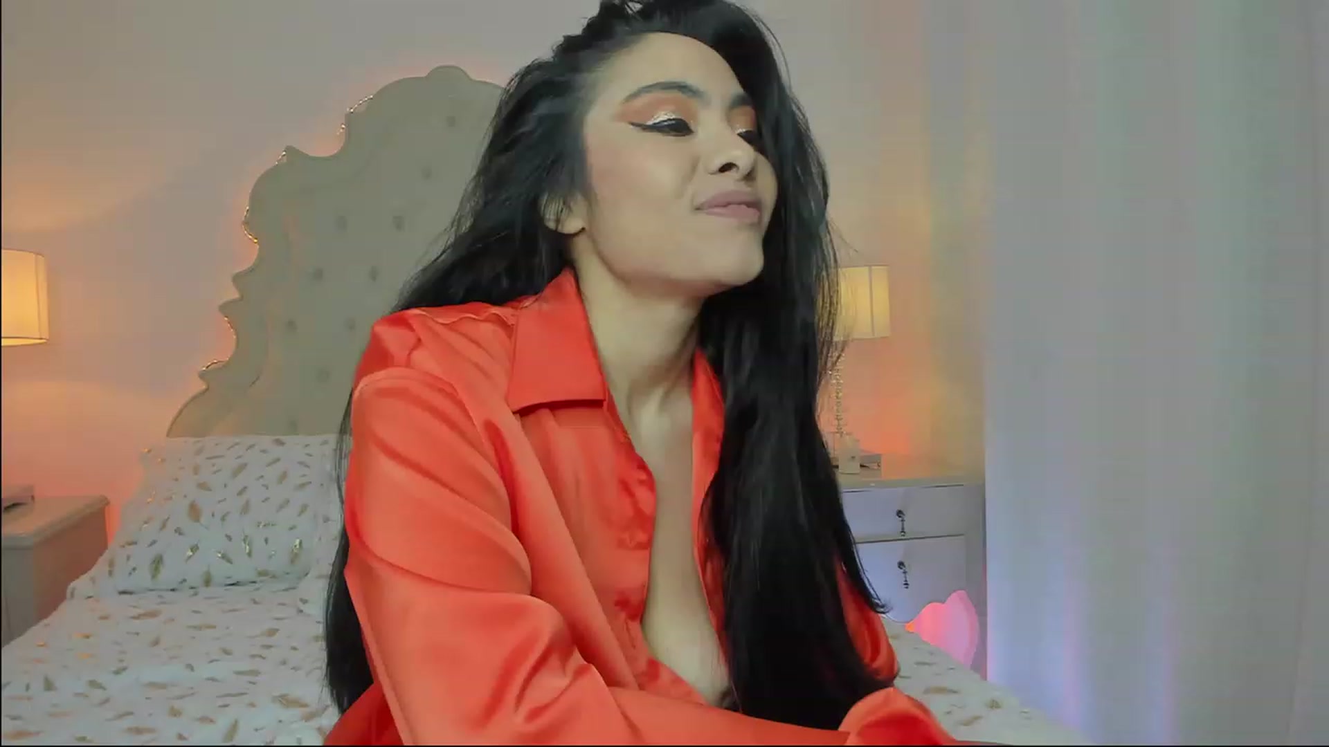 Gallery image thumbnail from Marianviolet's myfreecams stream on, 12/05/2022, 07:26 image 1 of 20