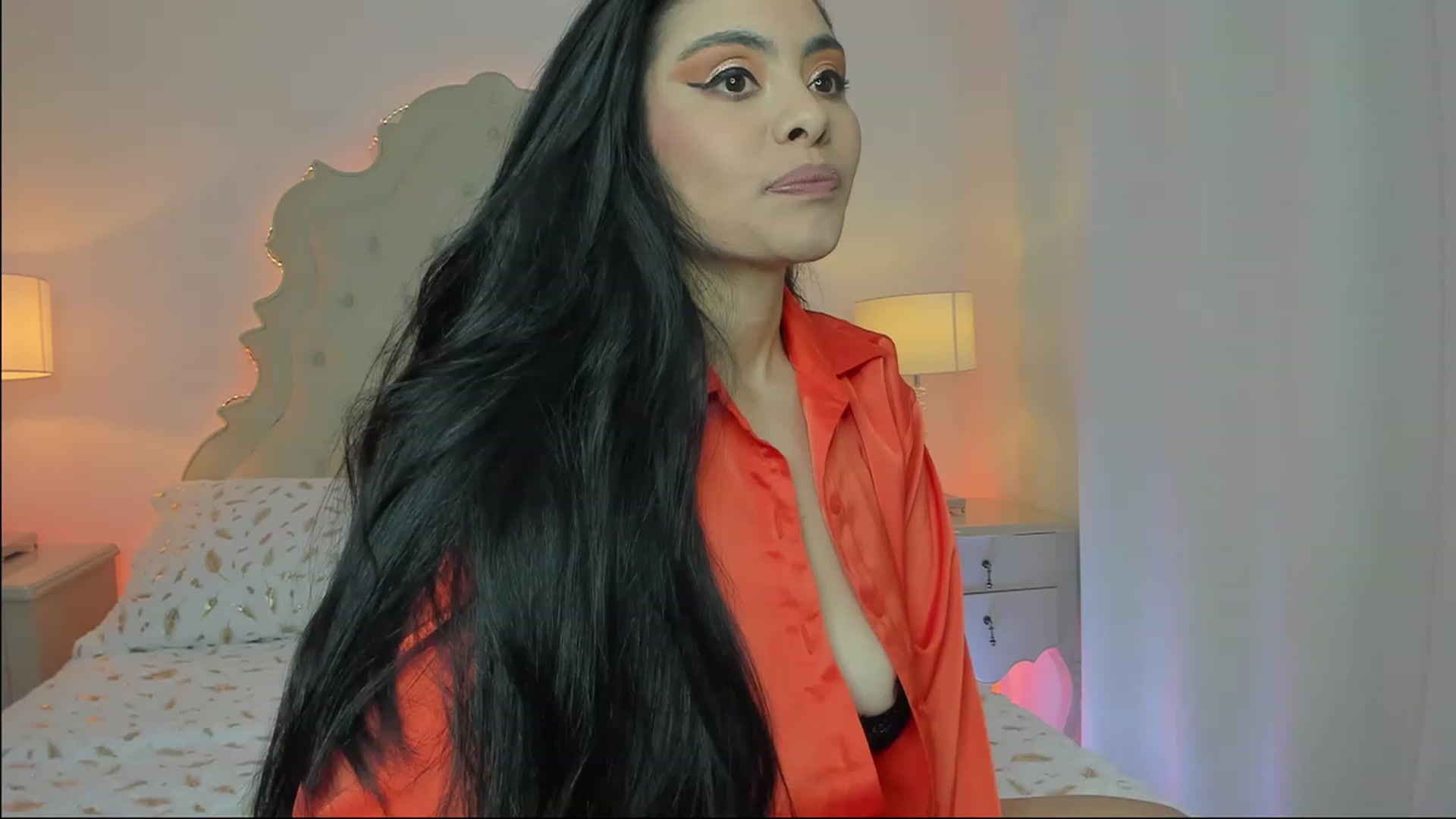 Gallery image thumbnail from Marianviolet's myfreecams stream on, 12/05/2022, 07:26 image 2 of 20