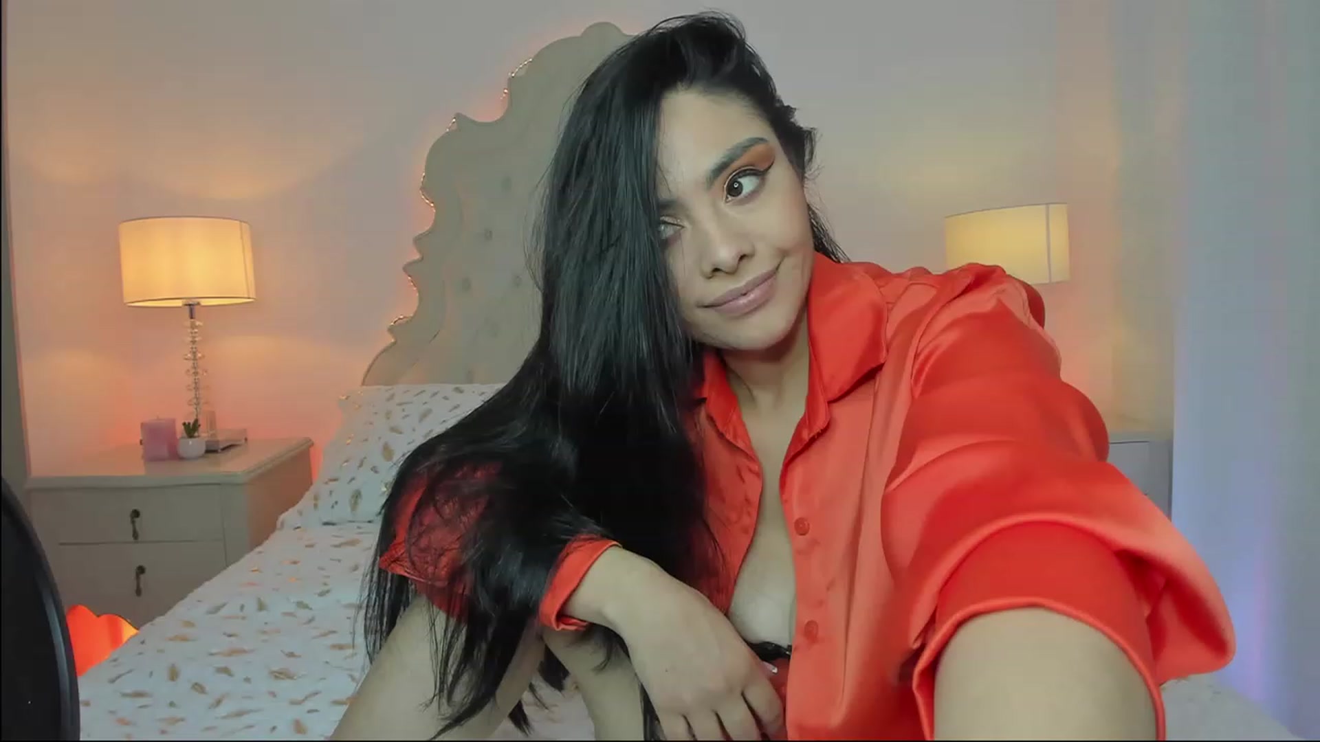 Gallery image thumbnail from Marianviolet's myfreecams stream on, 12/05/2022, 07:26 image 12 of 20